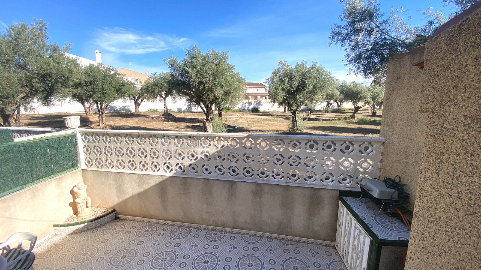 Resale - Stadthaus -
Benijofar - Monte Azul