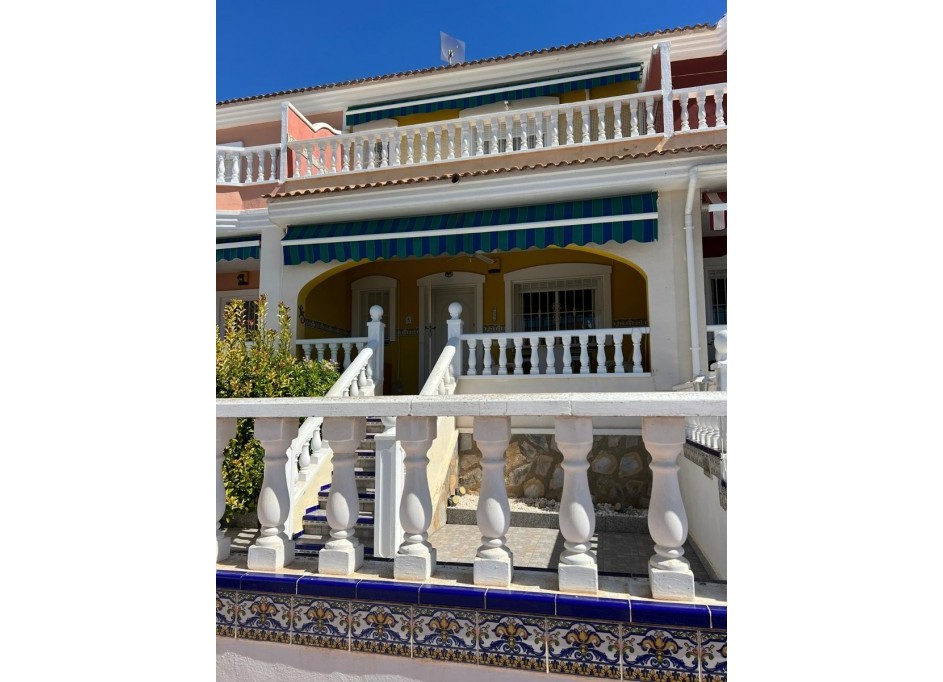 Resale - Stadthaus -
Benijofar - Monte Azul