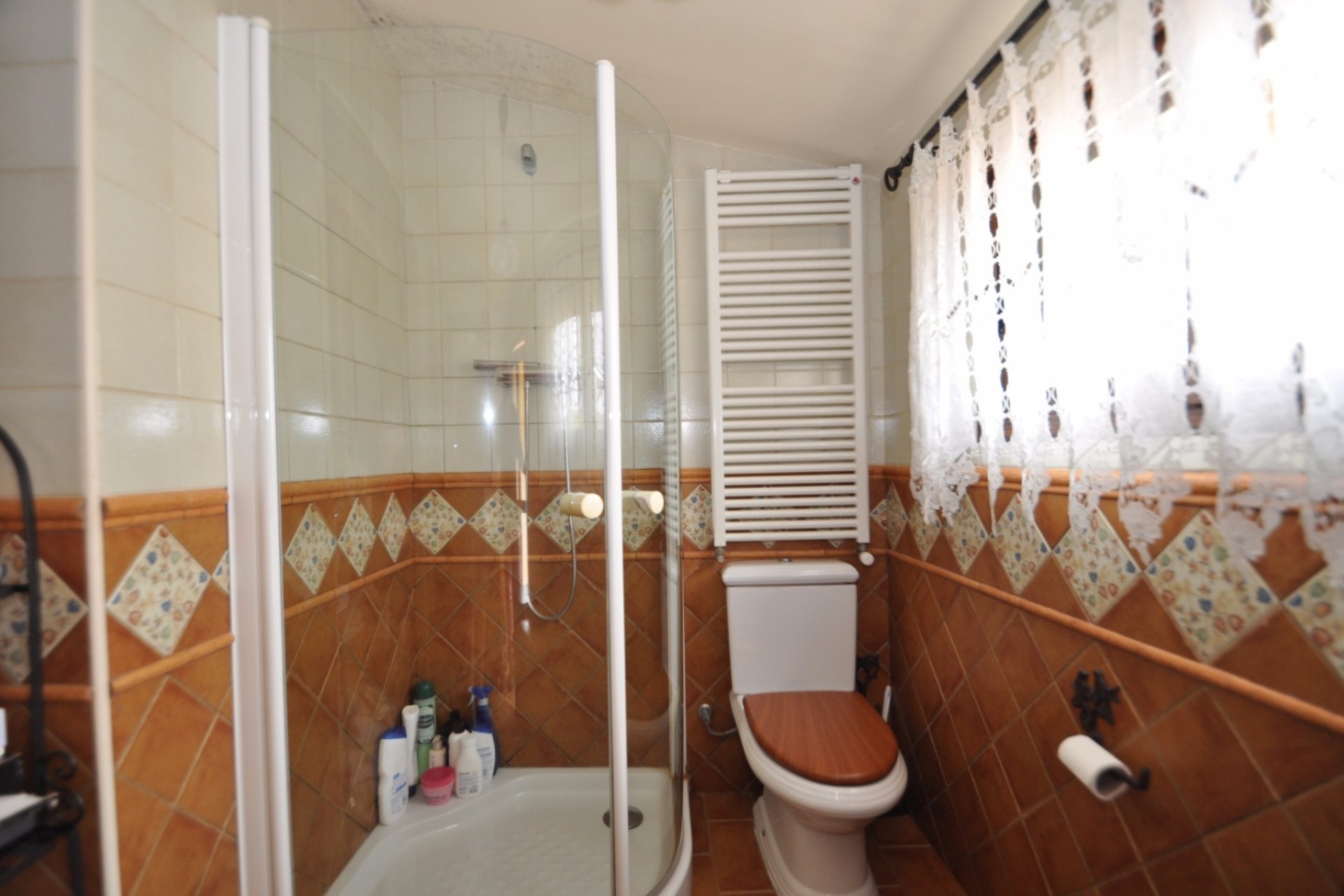 Resale - Stadthaus -
Chinorlet - Inland
