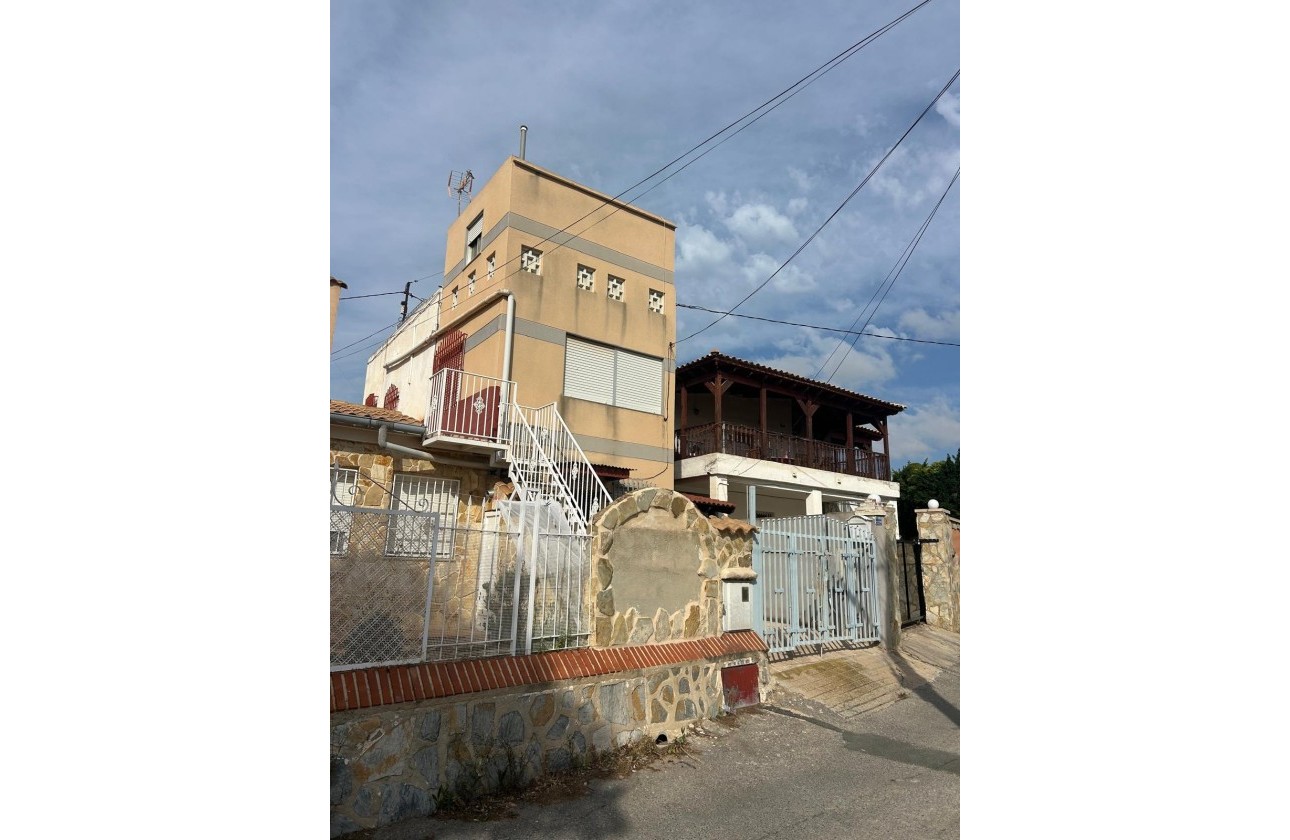 Resale - Stadthaus -
Crevillente