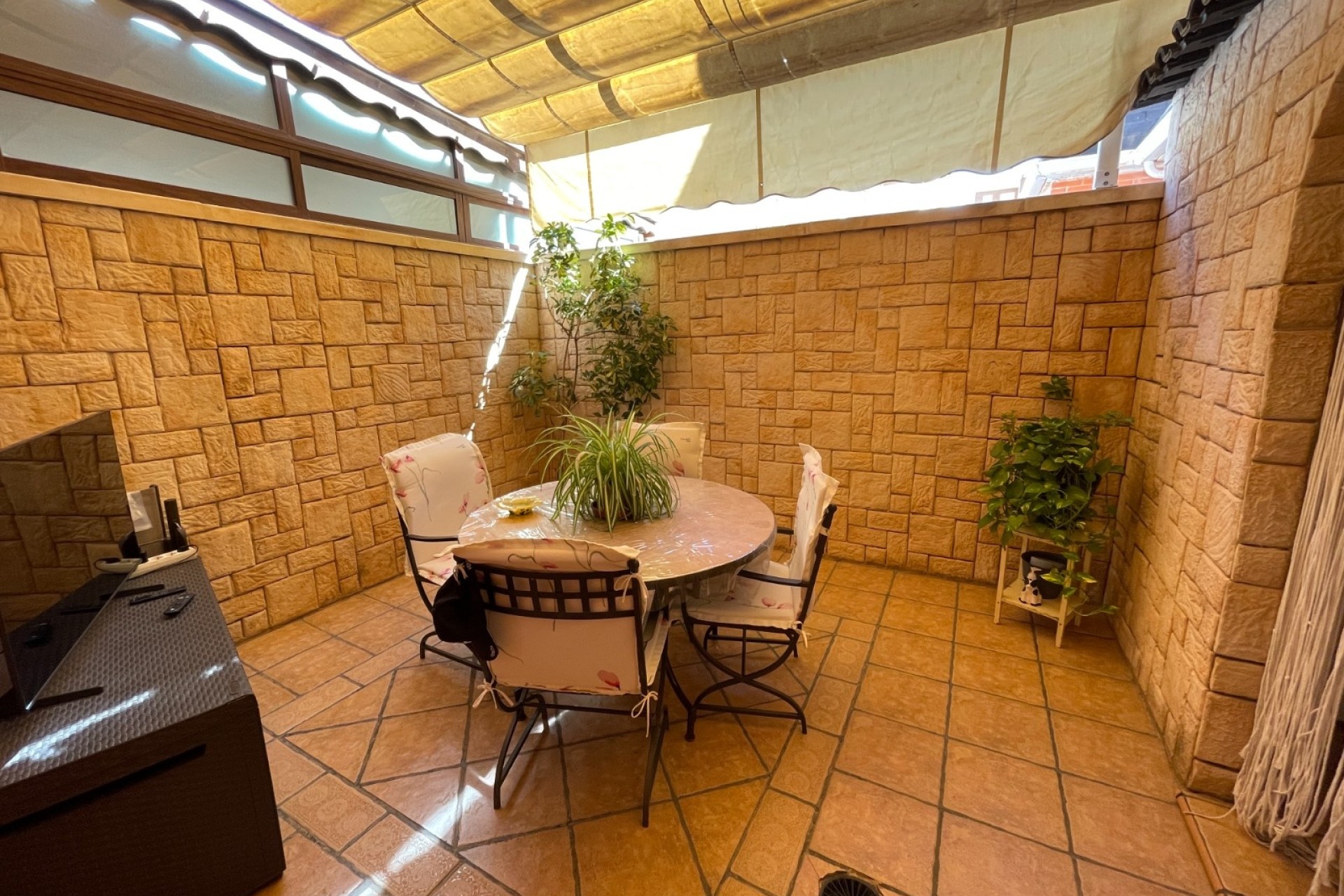Resale - Stadthaus -
Elche - Center