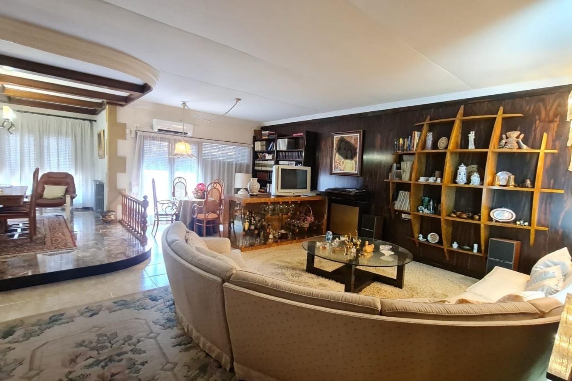 Resale - Stadthaus -
Elda - Inland