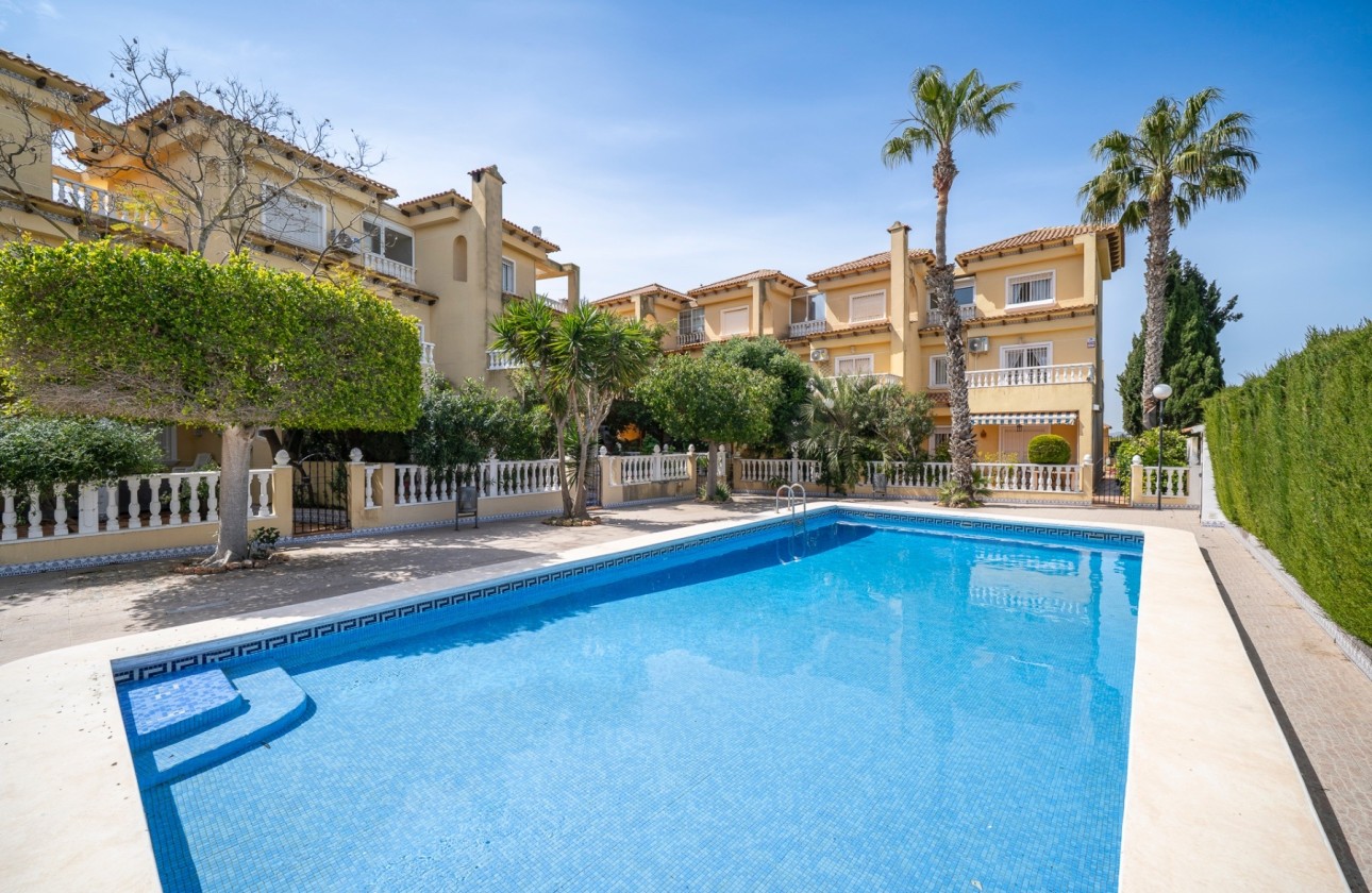 Resale - Stadthaus -
Guardamar del Segura - El moncayo