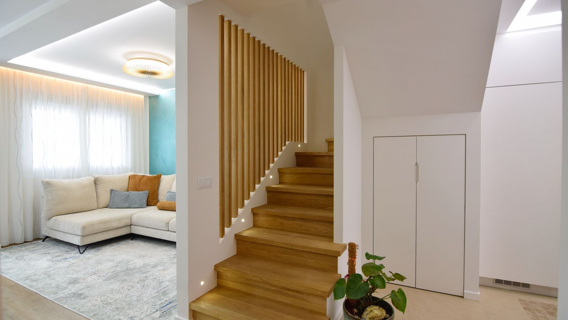 Resale - Stadthaus -
La Florida