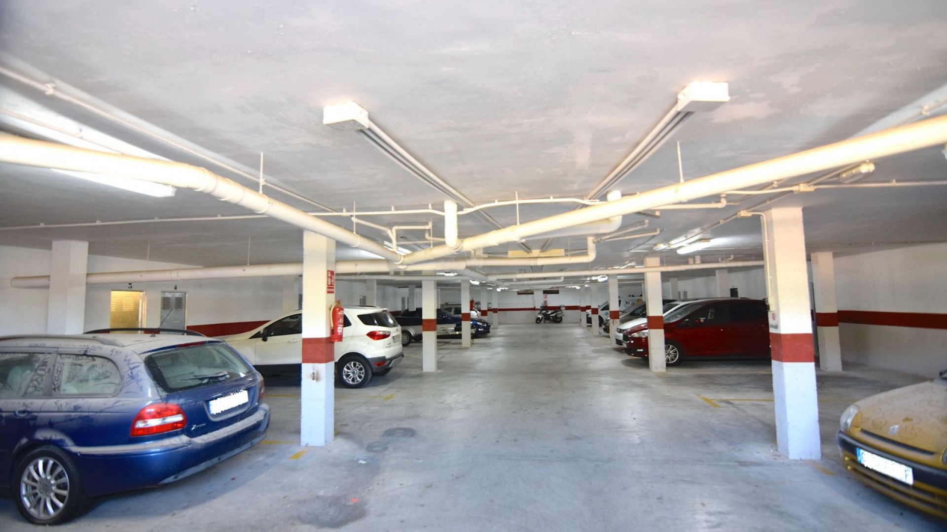 Resale - Stadthaus -
La Florida