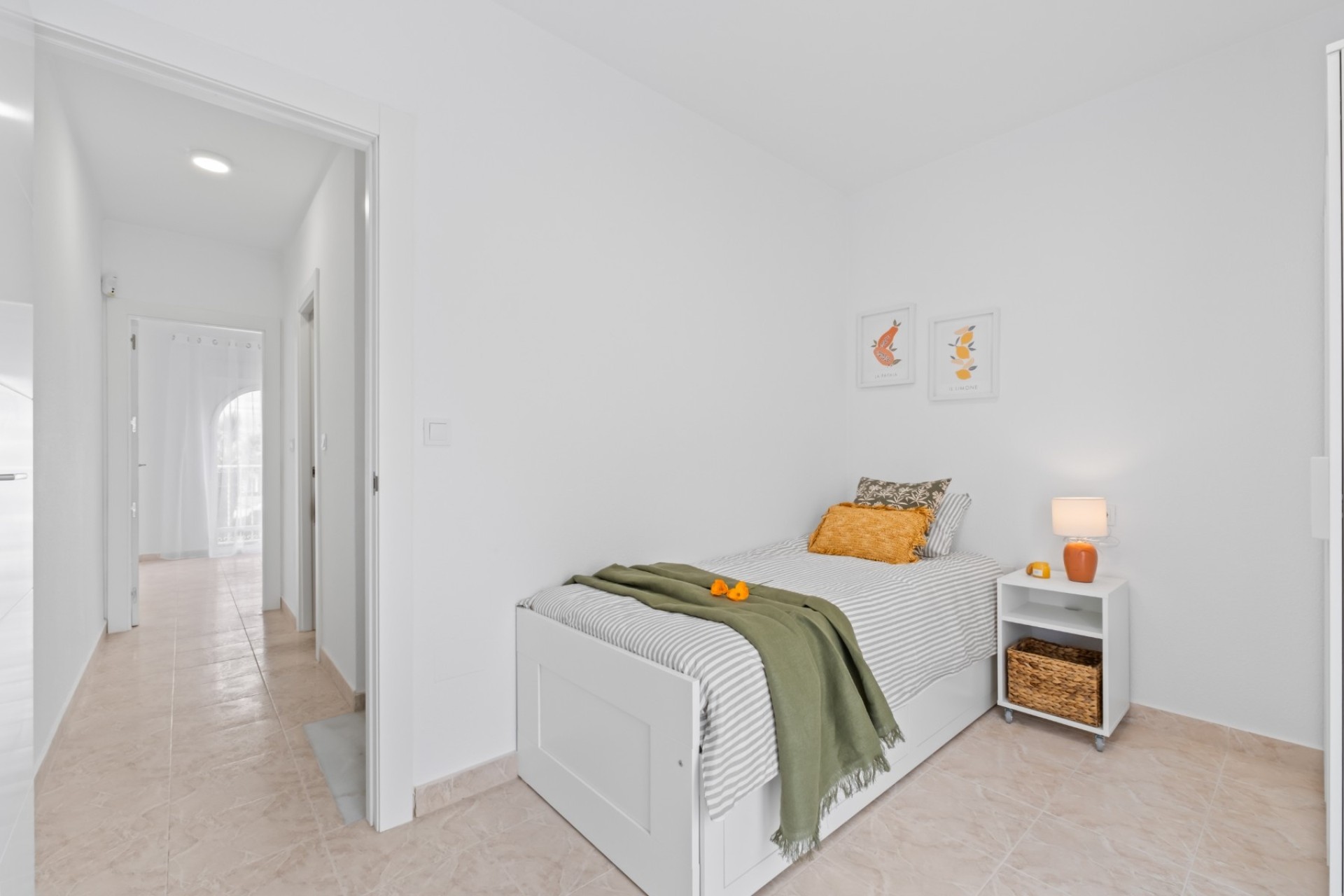 Resale - Stadthaus -
La Florida