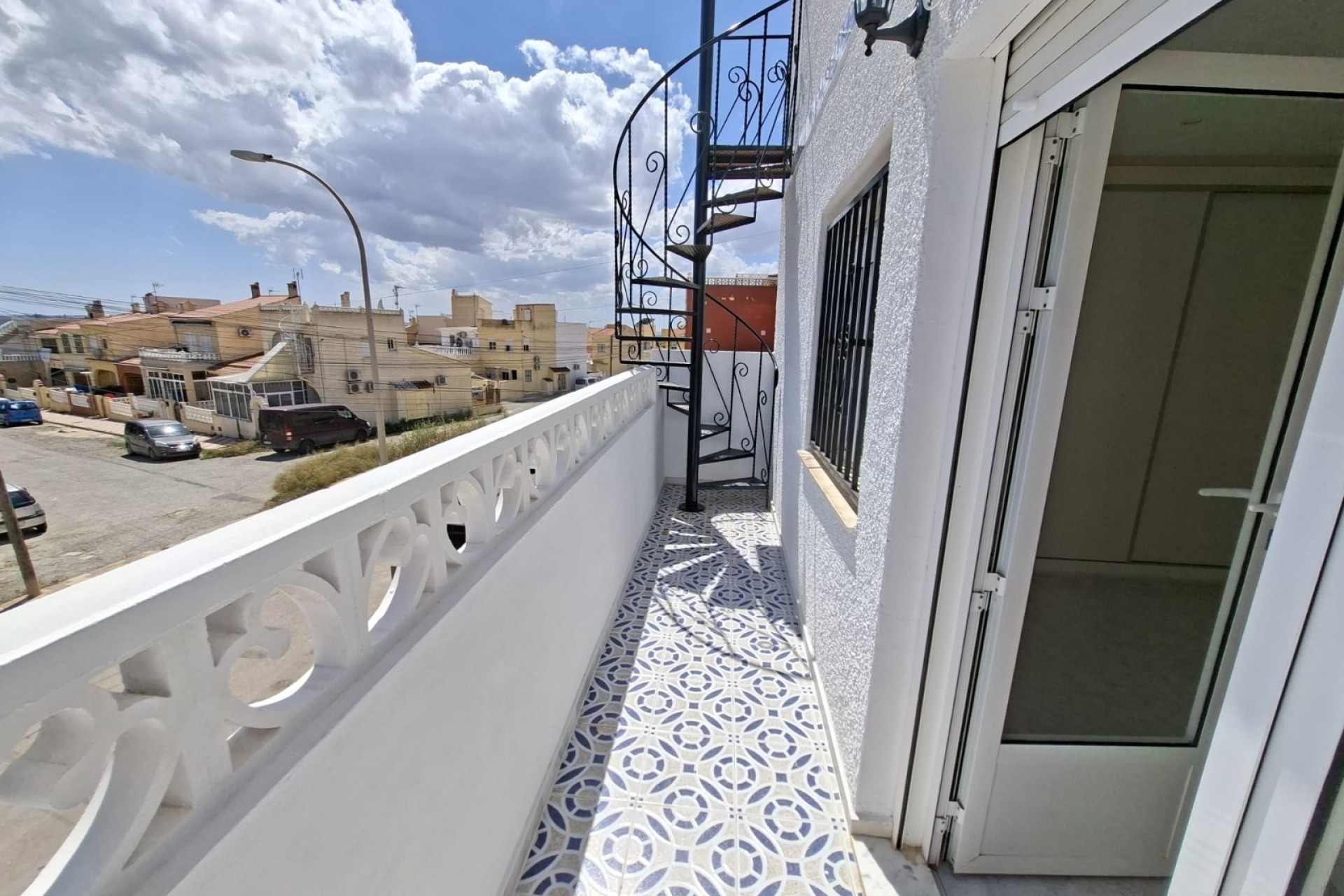 Resale - Stadthaus -
La Marina - La Marina - Urbanization