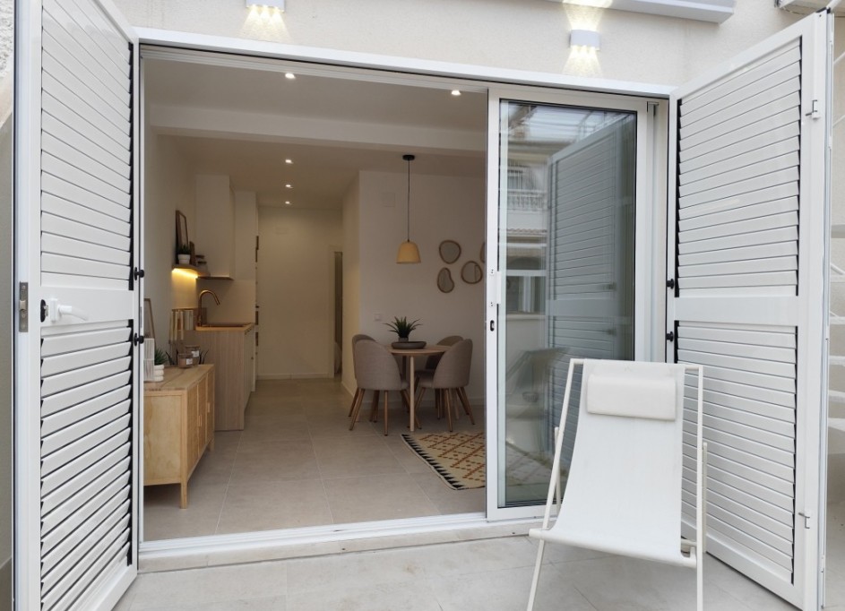 Resale - Stadthaus -
La Siesta