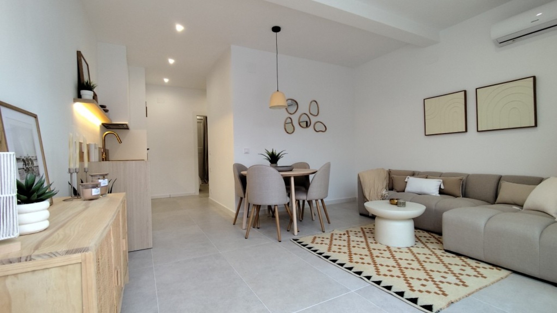 Resale - Stadthaus -
La Siesta