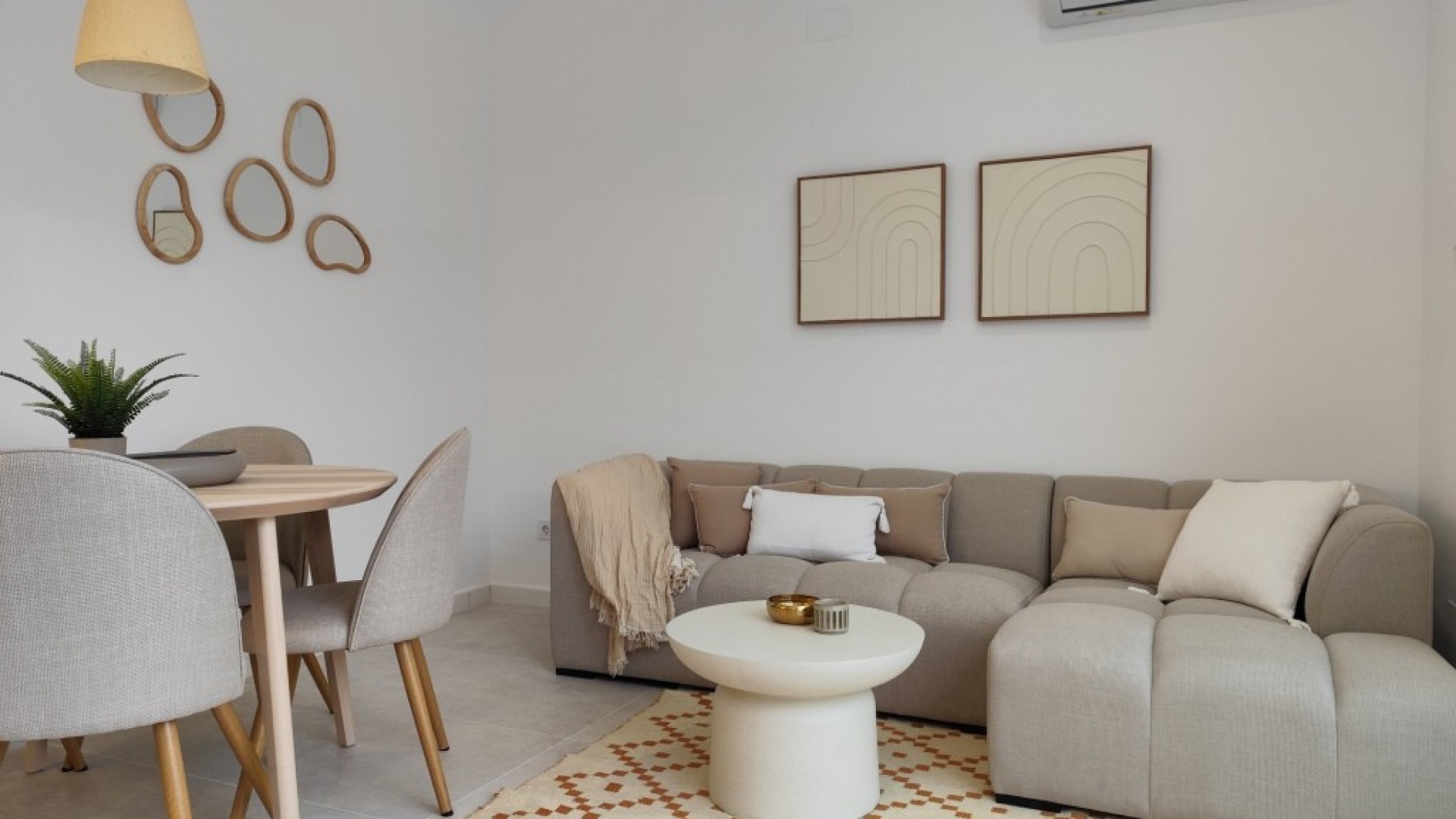 Resale - Stadthaus -
La Siesta