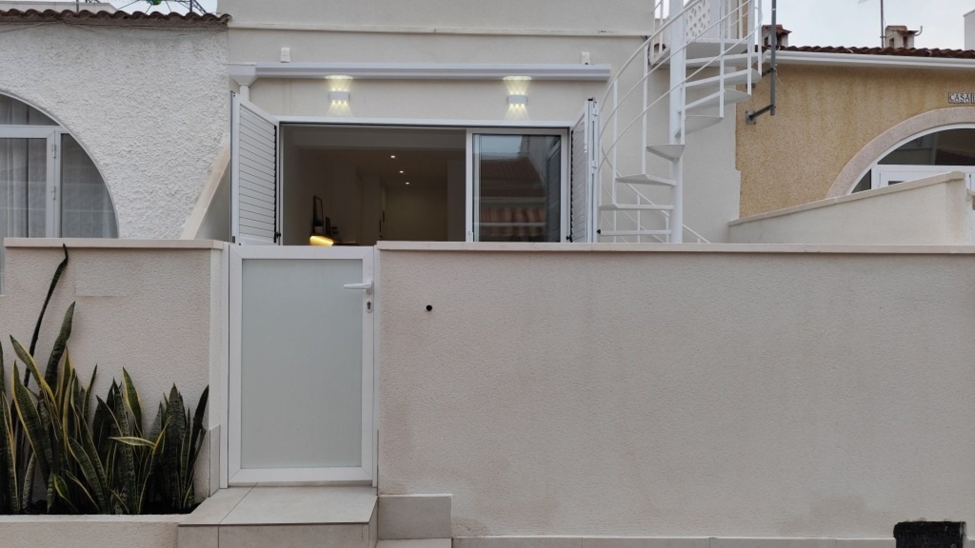 Resale - Stadthaus -
La Siesta