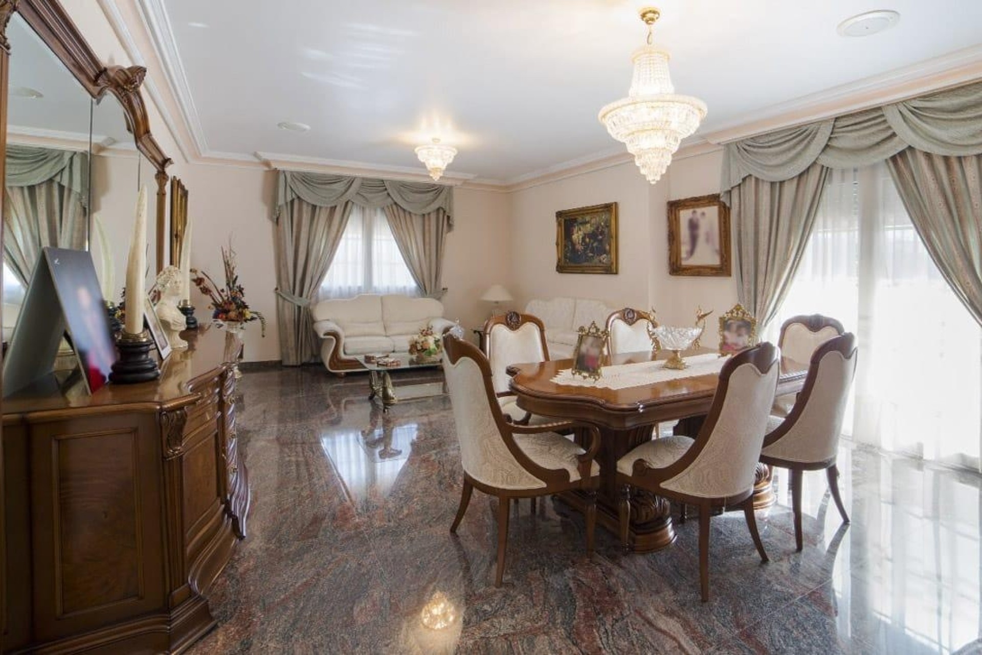 Resale - Stadthaus -
Los Alcazares - Center