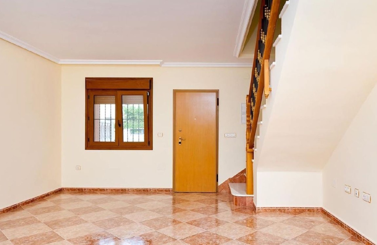 Resale - Stadthaus -
Los Altos - Costa Blanca