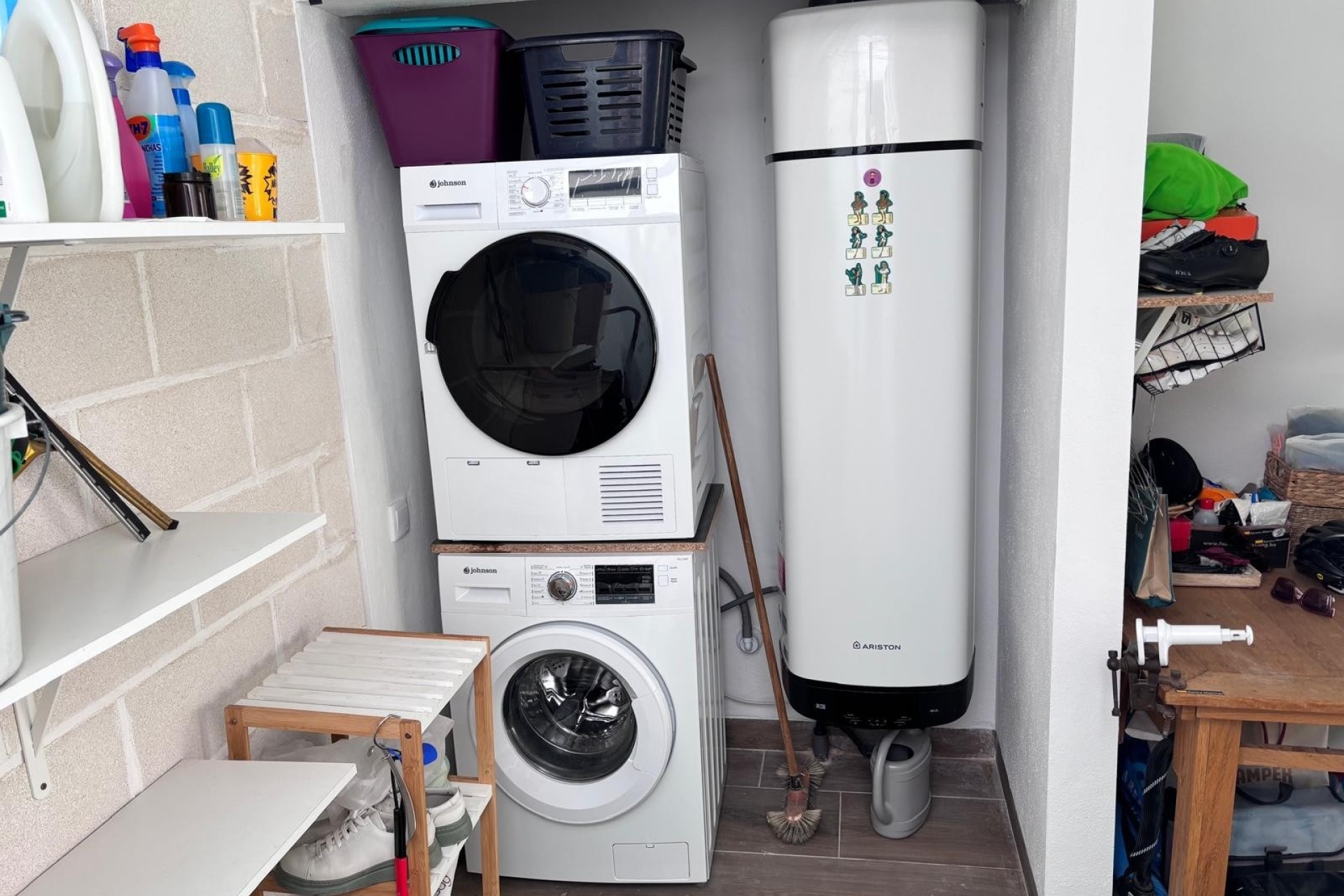 Resale - Stadthaus -
Los Montesinos - La Herada