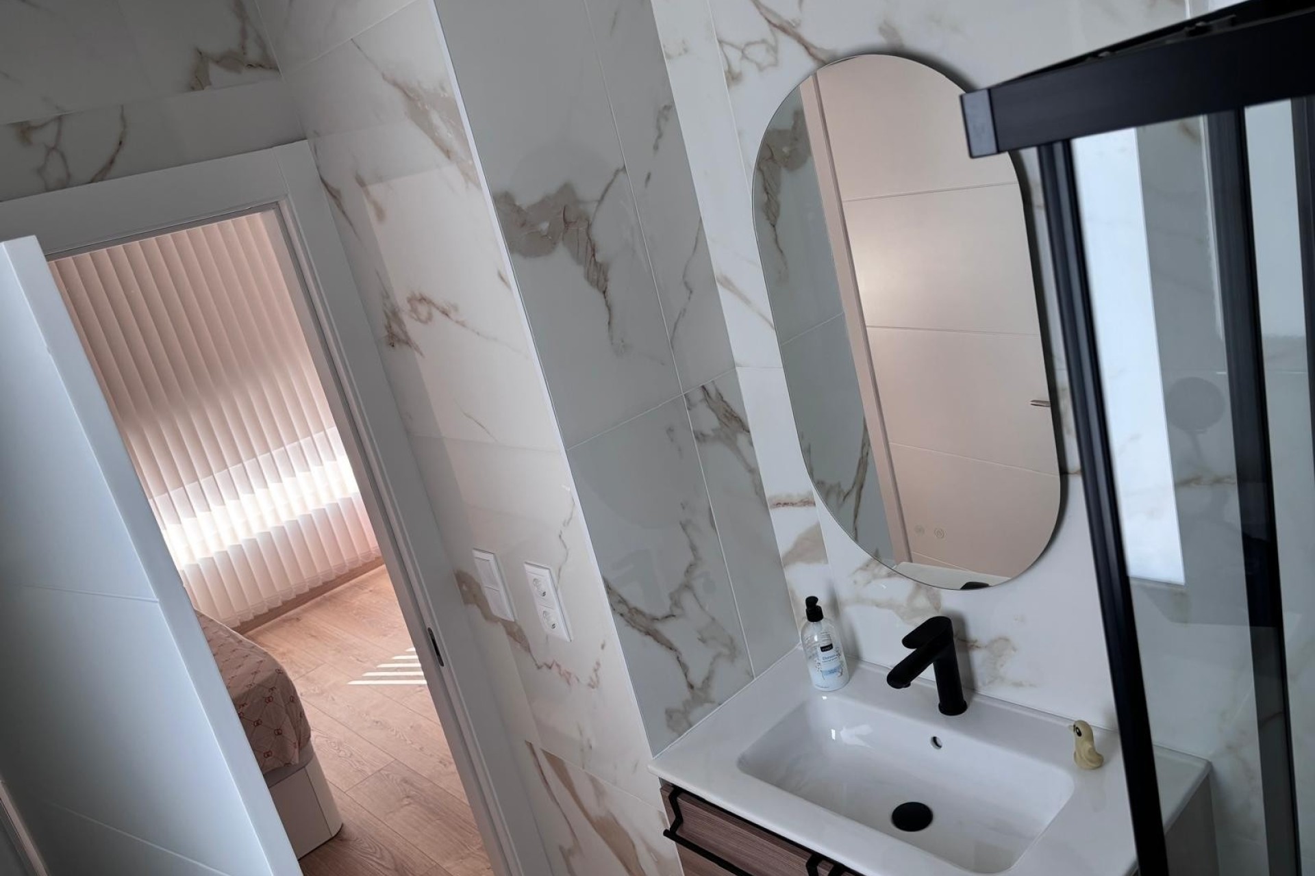 Resale - Stadthaus -
Los Montesinos - La Herada