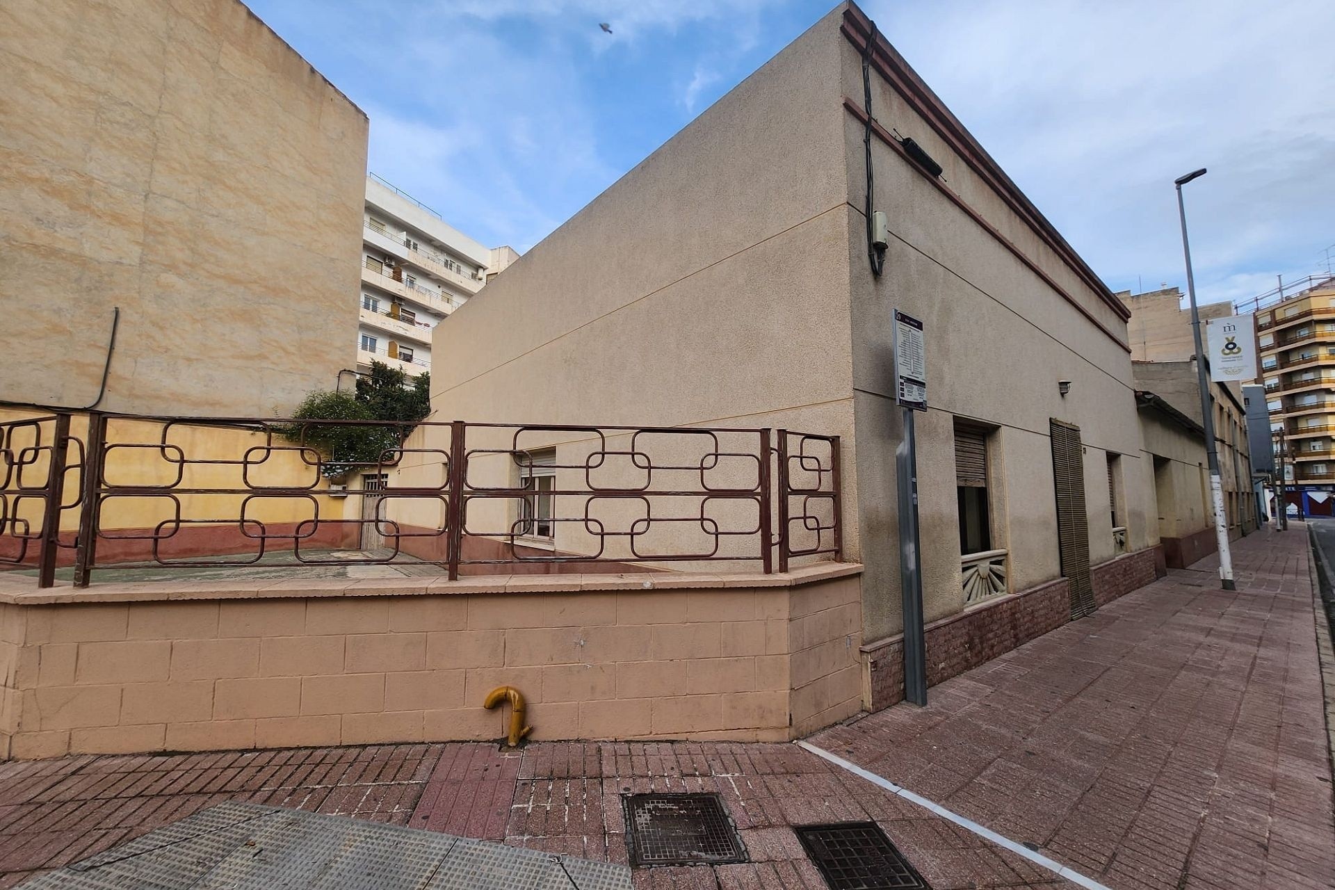 Resale - Stadthaus -
Monóvar