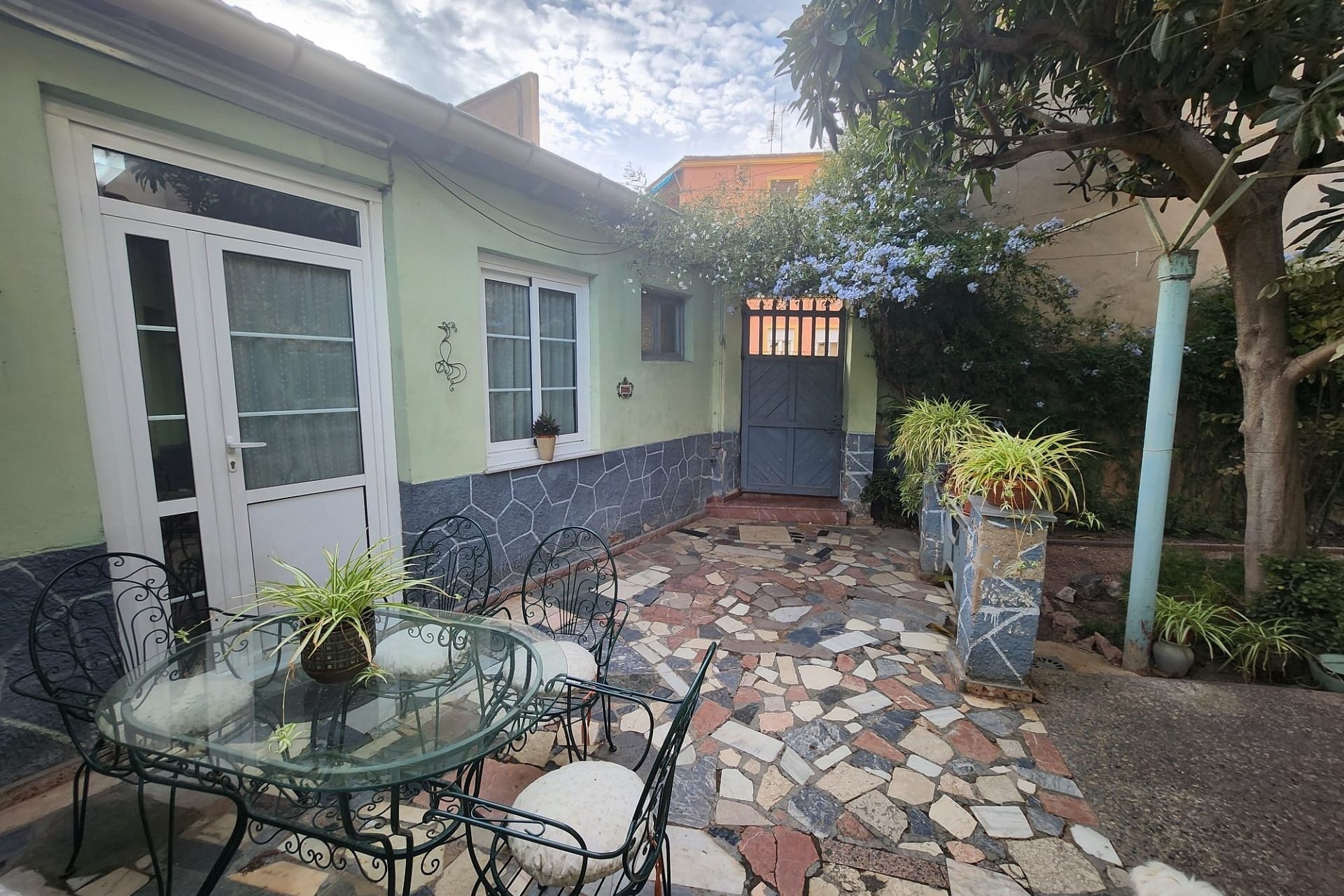 Resale - Stadthaus -
Monóvar