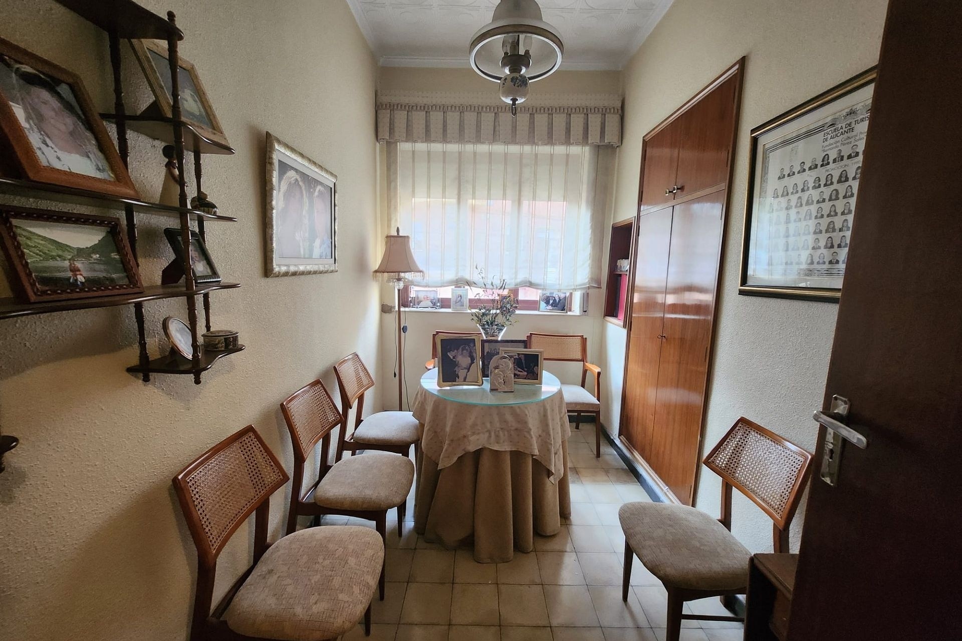 Resale - Stadthaus -
Monóvar