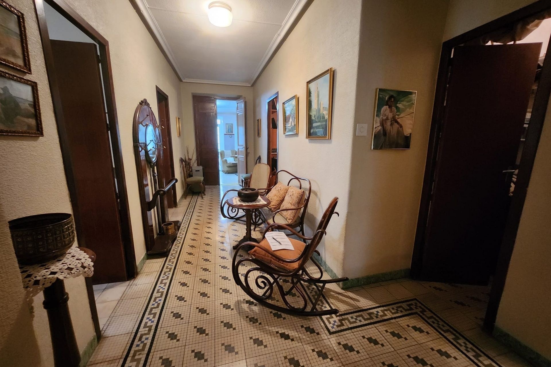 Resale - Stadthaus -
Monóvar