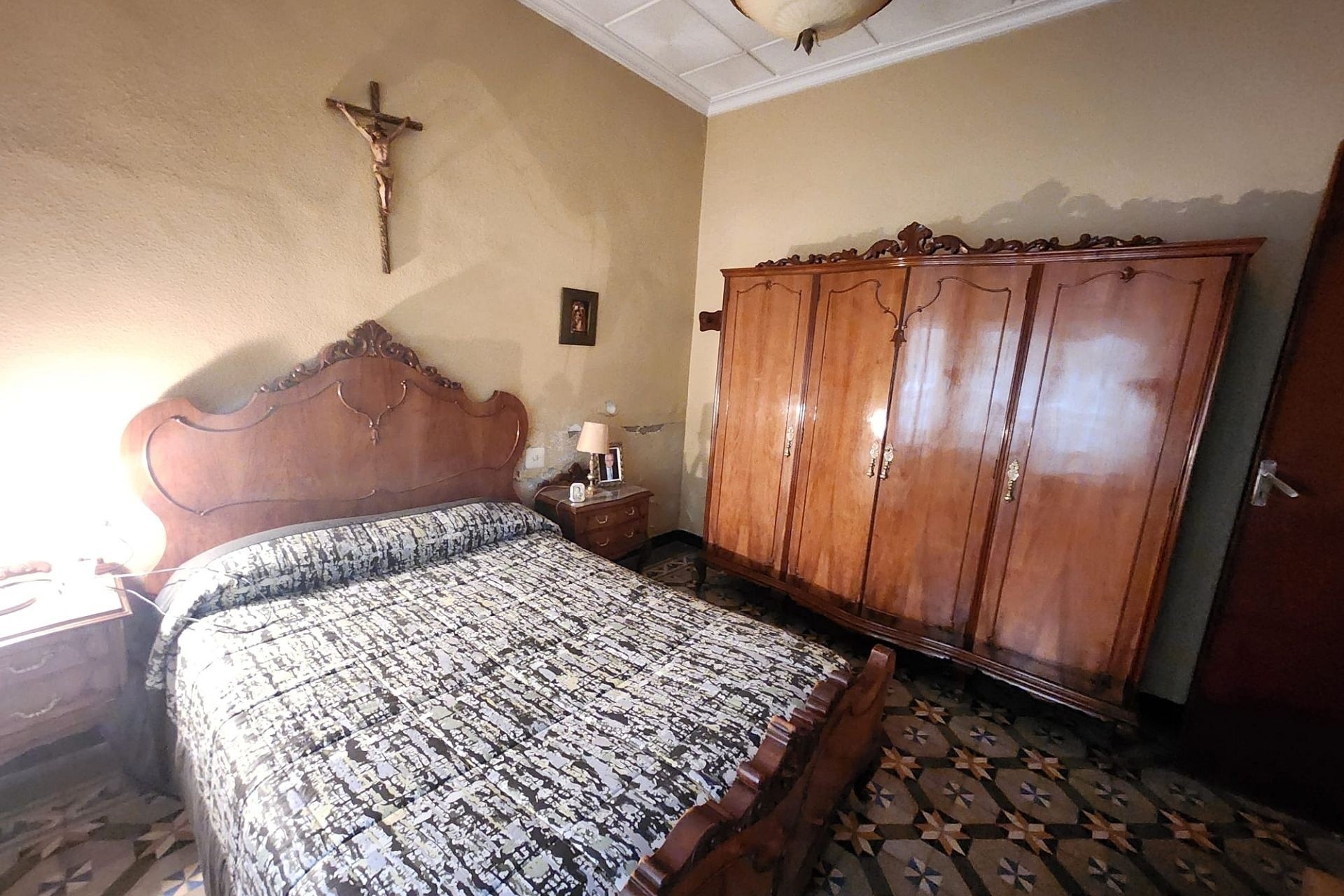 Resale - Stadthaus -
Monóvar