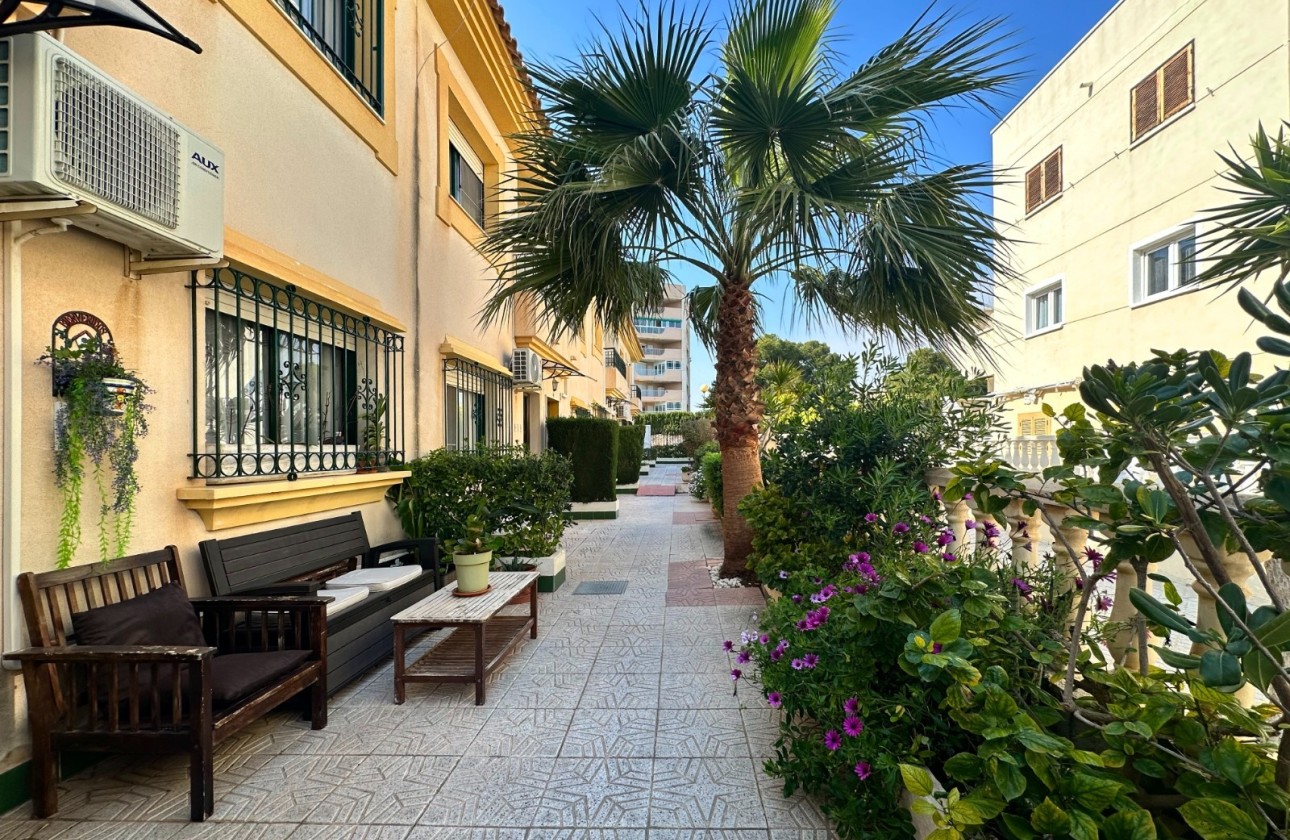 Resale - Stadthaus -
Orihuela Costa - Costa Blanca