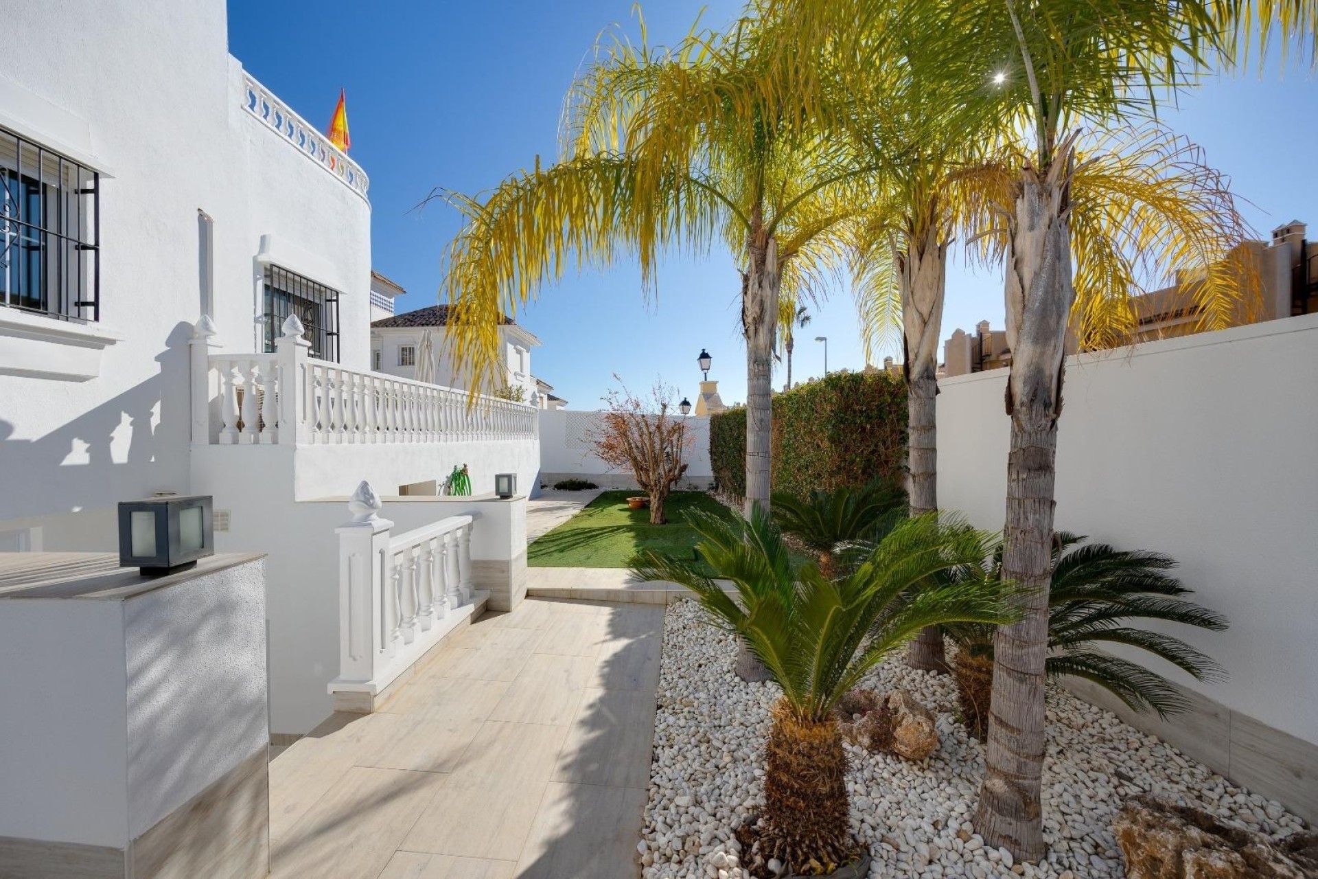 Resale - Stadthaus -
Orihuela Costa - Las Filipinas