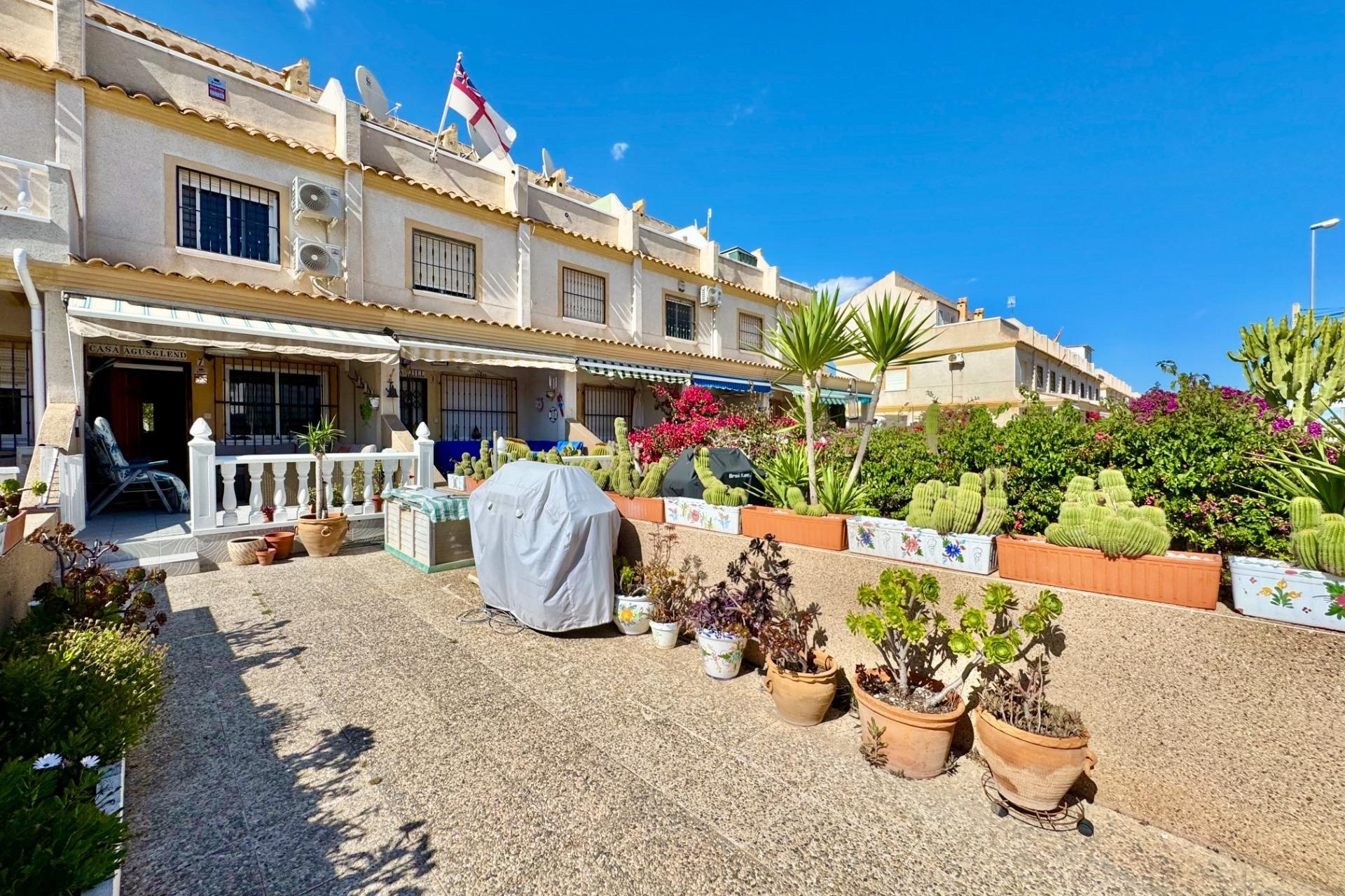 Resale - Stadthaus -
Orihuela Costa - Las Filipinas