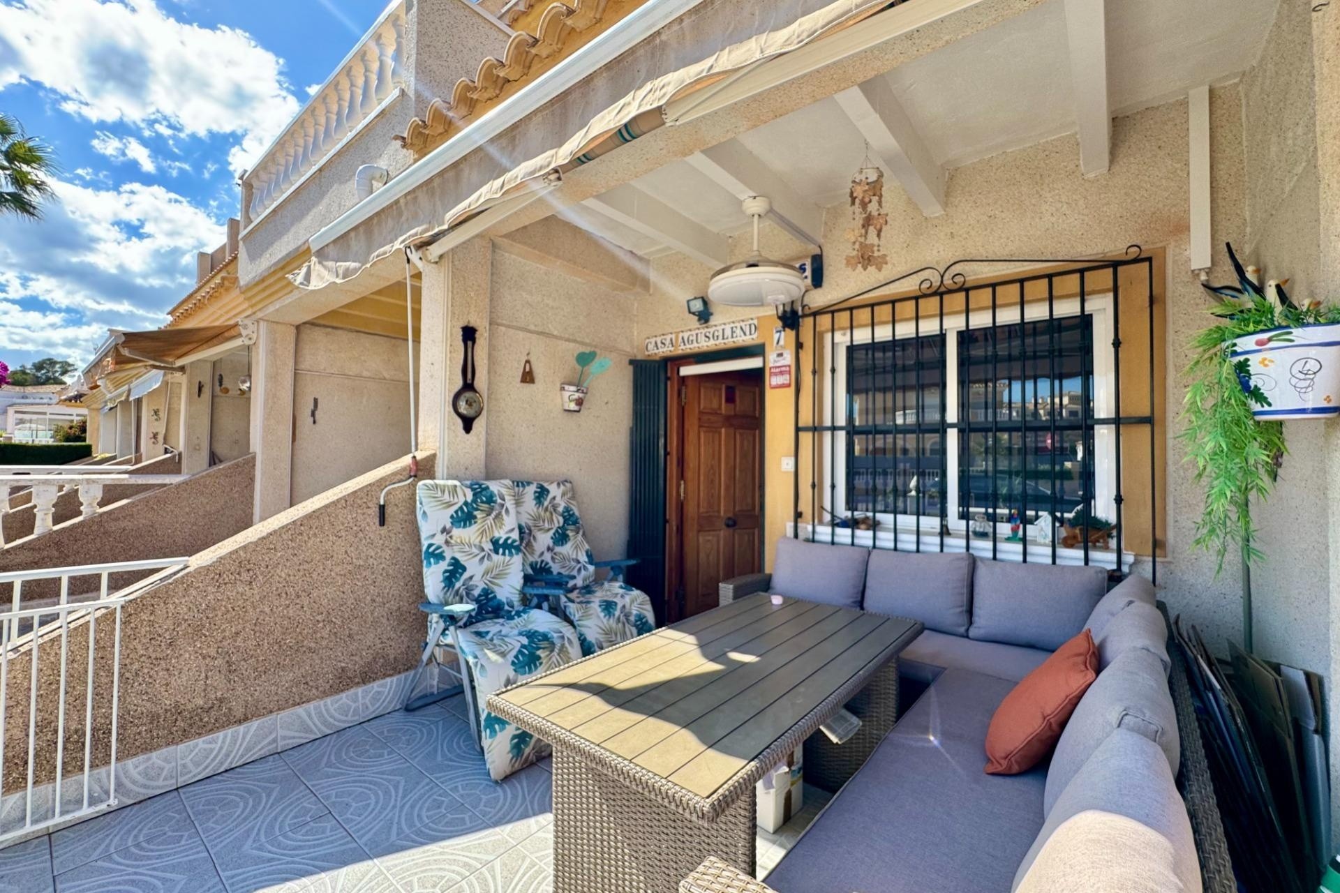 Resale - Stadthaus -
Orihuela Costa - Las Filipinas