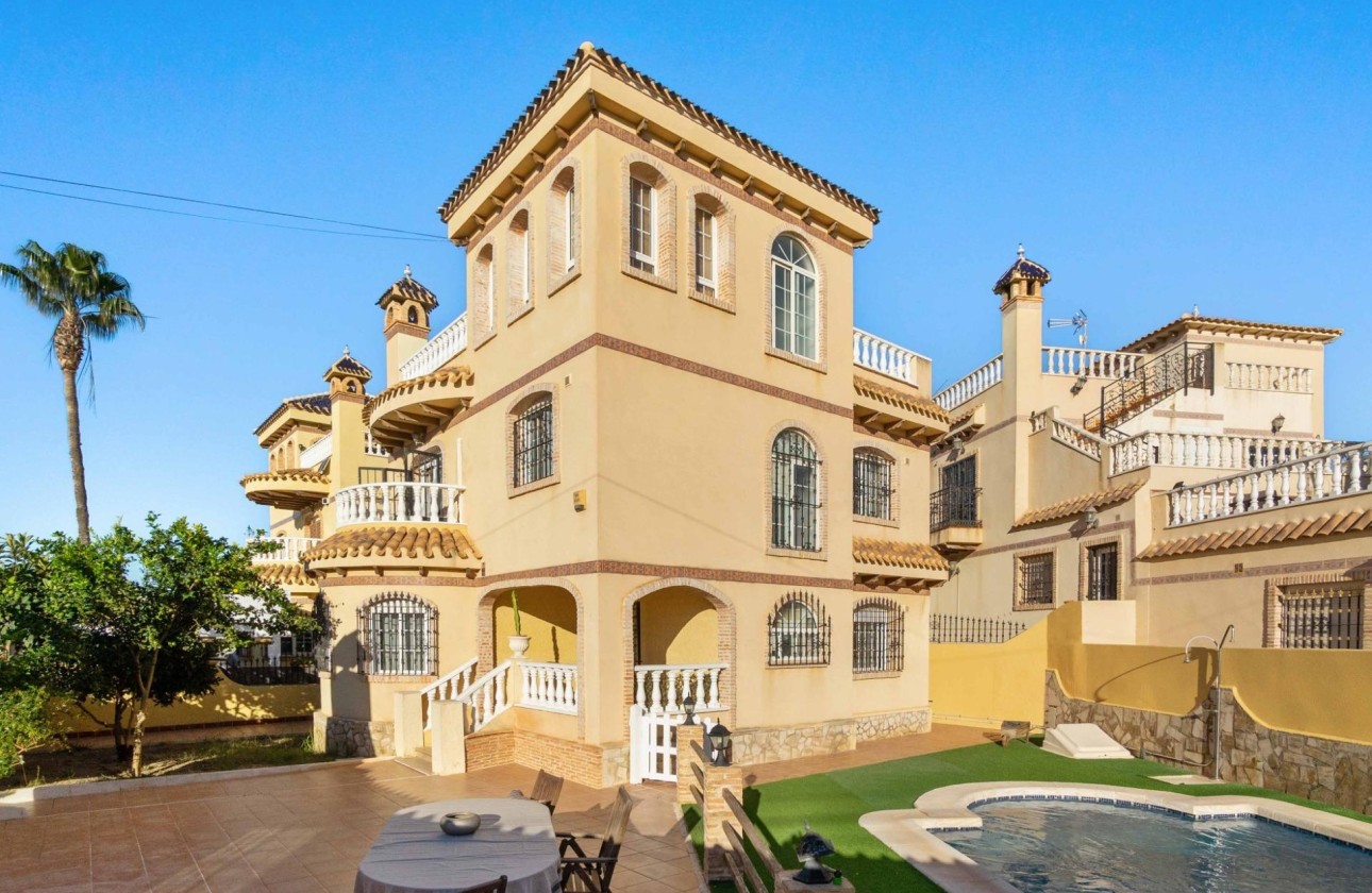 Resale - Stadthaus -
Orihuela Costa - Los Almendros-La Florida