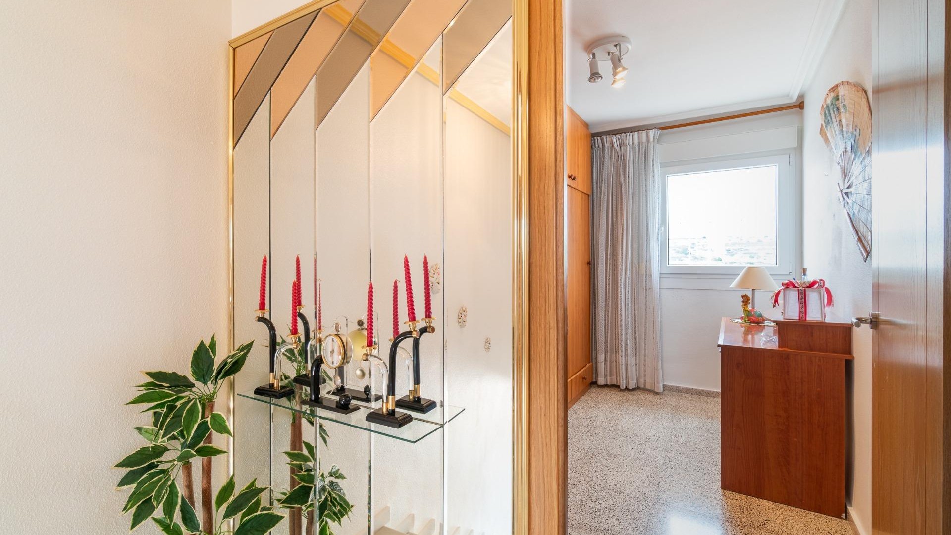 Resale - Stadthaus -
Orihuela - Desamparados-Hurchillo-Torremendo