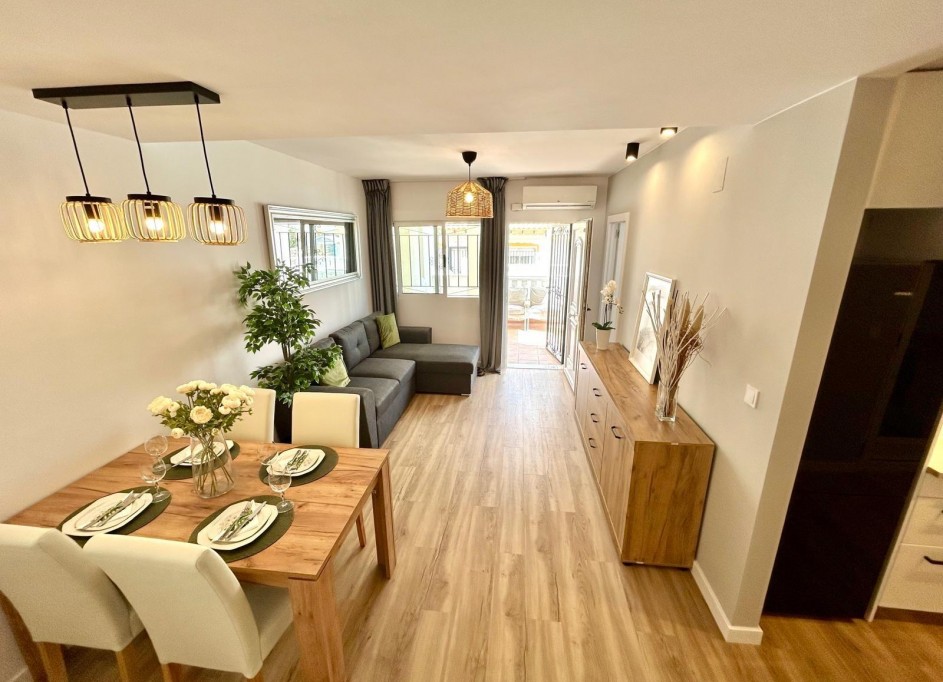 Resale - Stadthaus -
Orihuela - Urbanización Perla del Mar