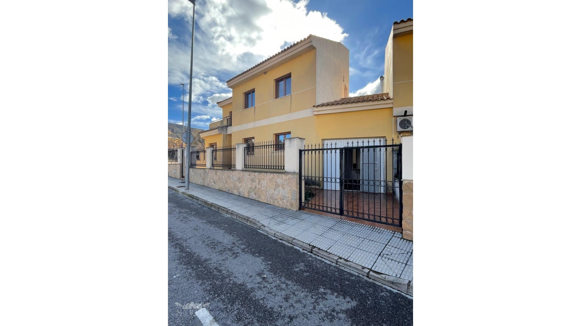 Resale - Stadthaus -
Pinoso - Pinoso Alicante