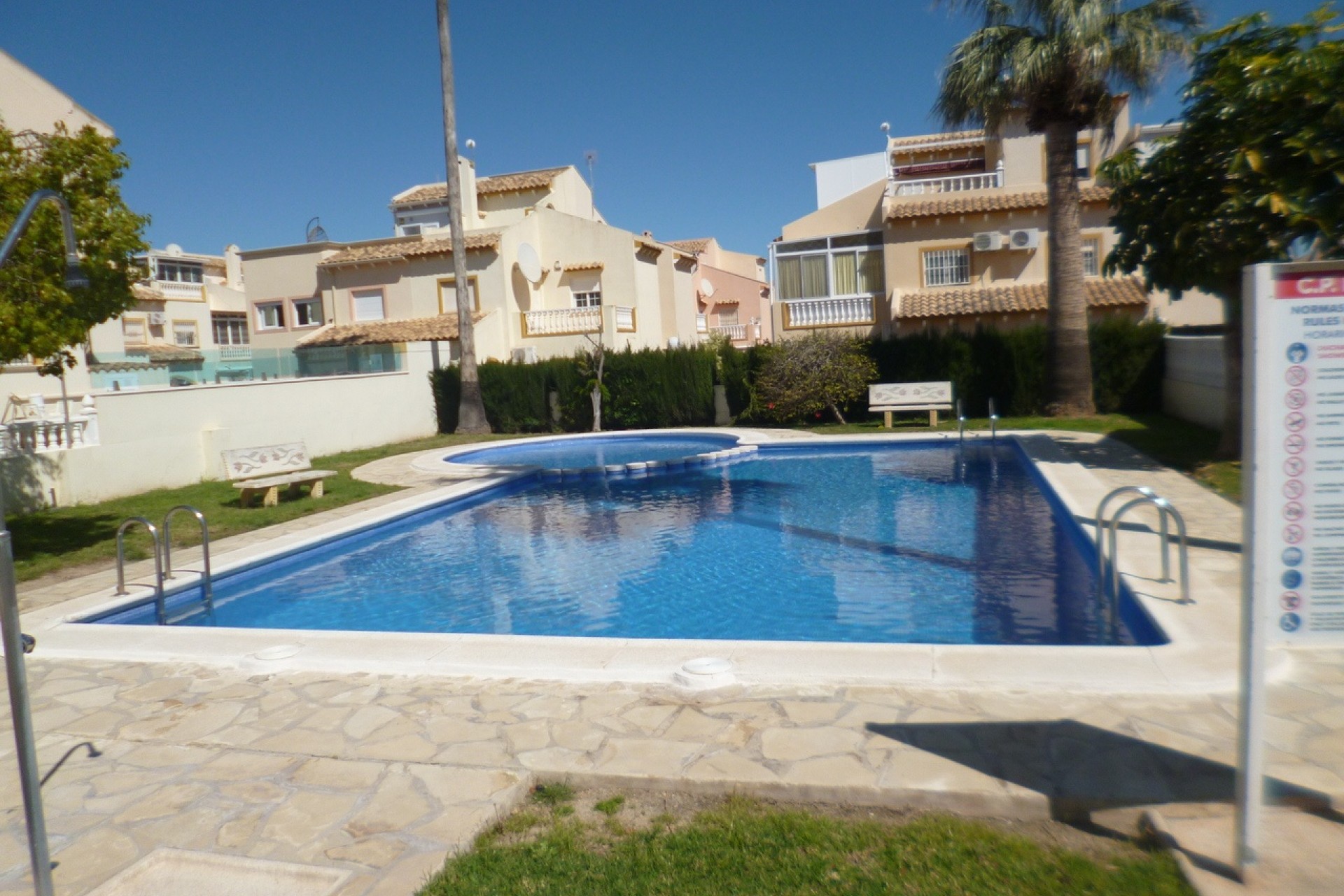 Resale - Stadthaus -
Playa Flamenca - Costa Blanca