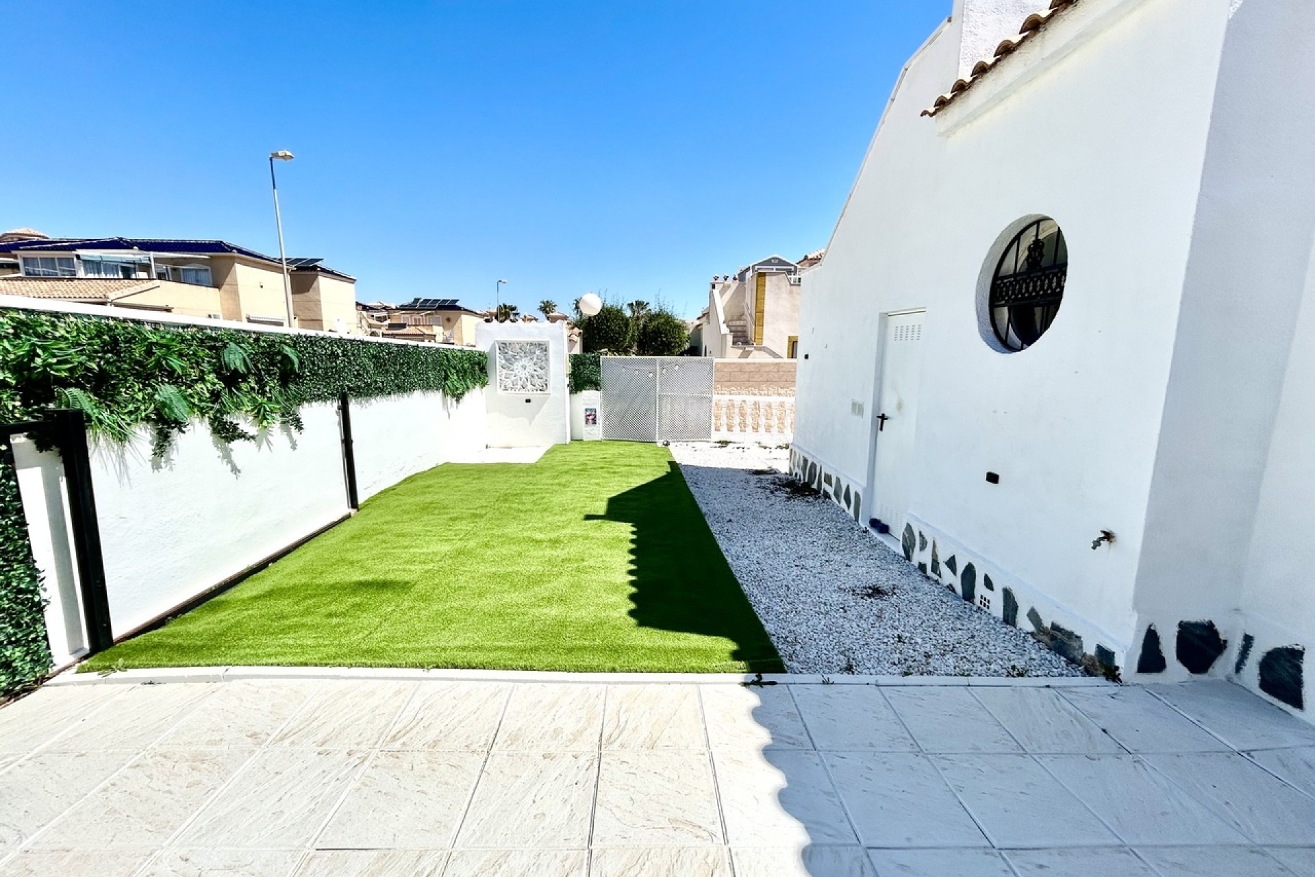 Resale - Stadthaus -
Punta Prima - Costa Blanca