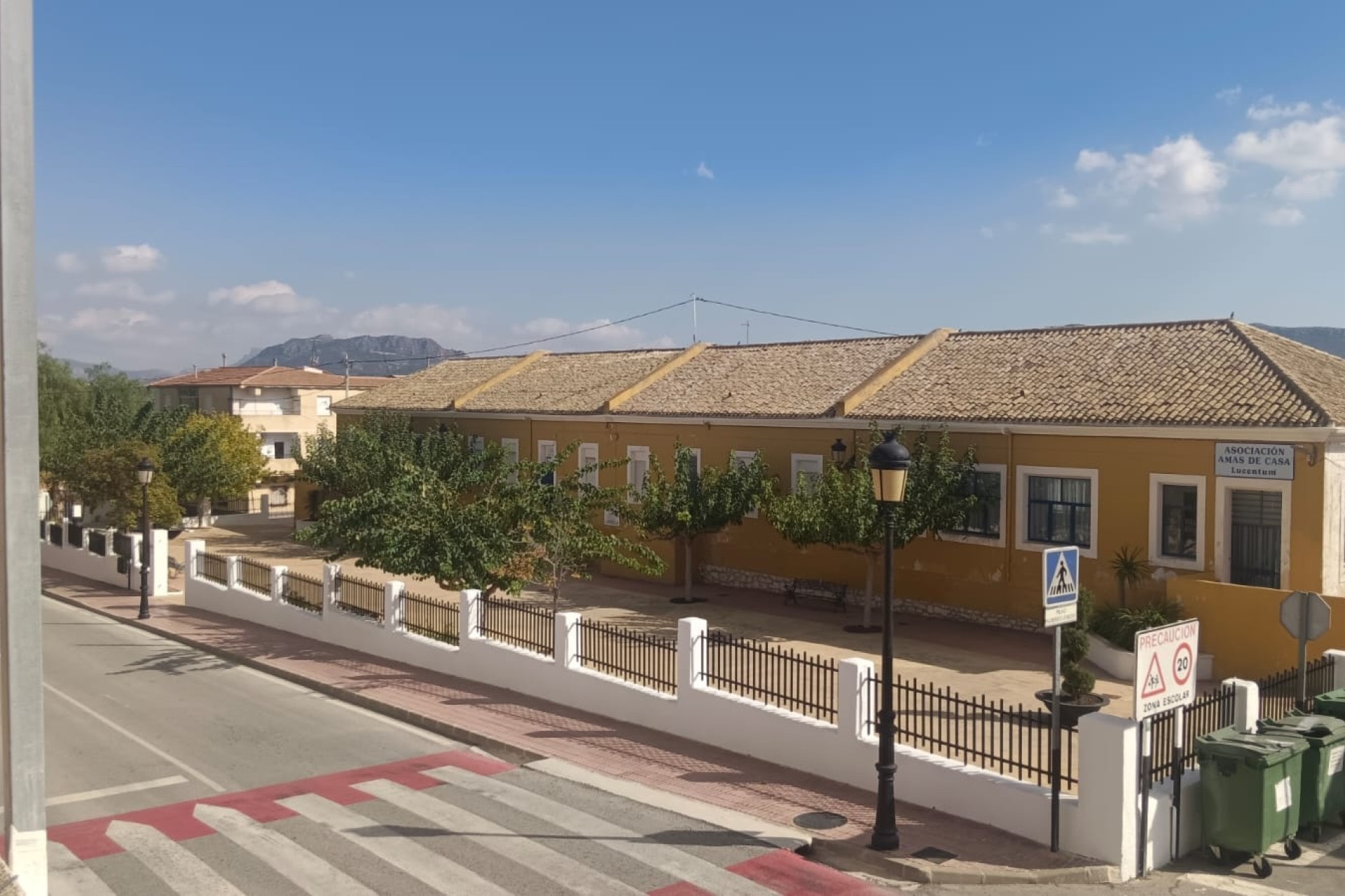 Resale - Stadthaus -
Salinas - Inland