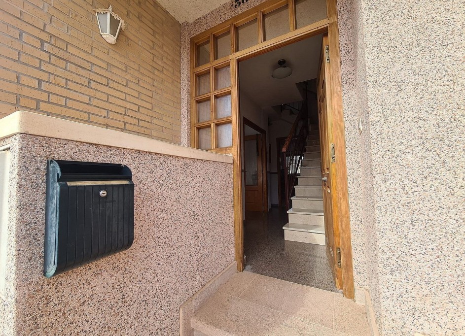 Resale - Stadthaus -
Salinas