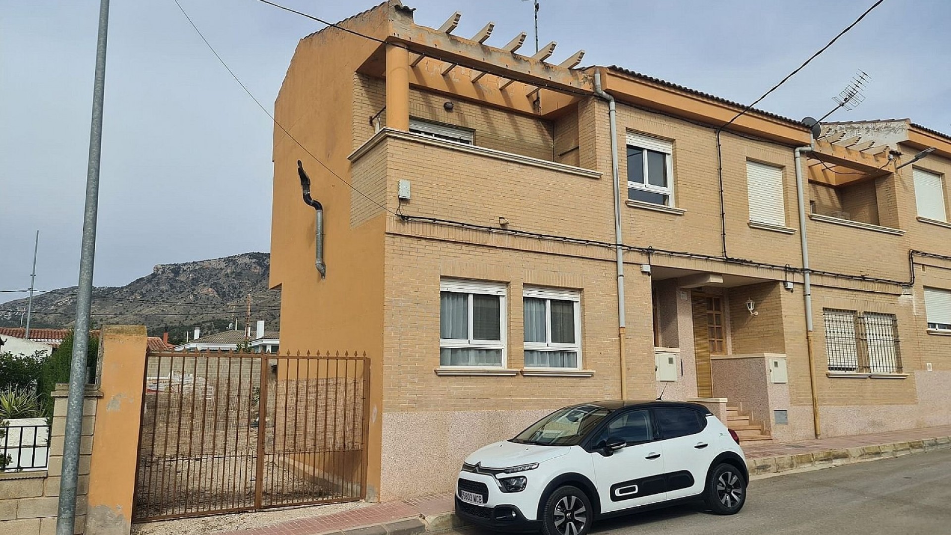 Resale - Stadthaus -
Salinas