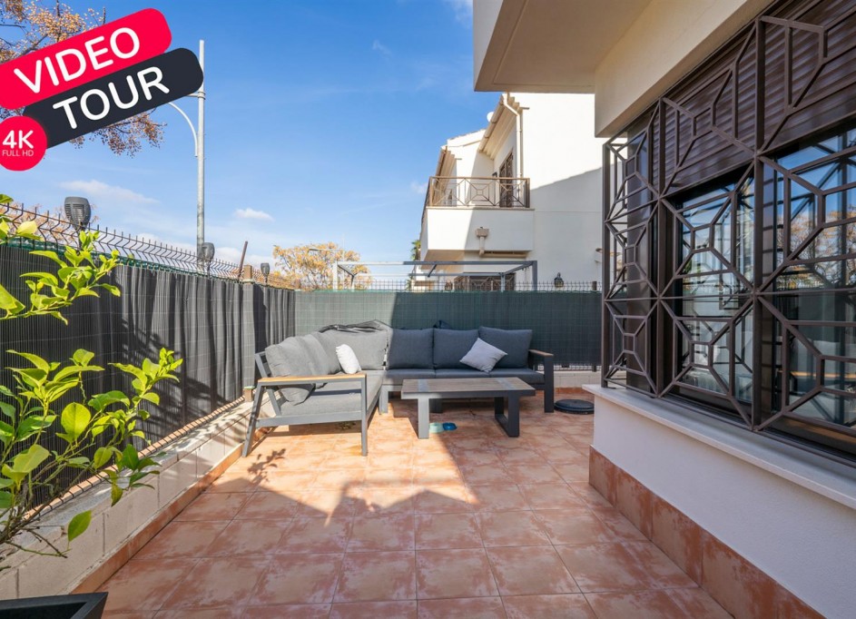 Resale - Stadthaus -
SAN CAYETANO