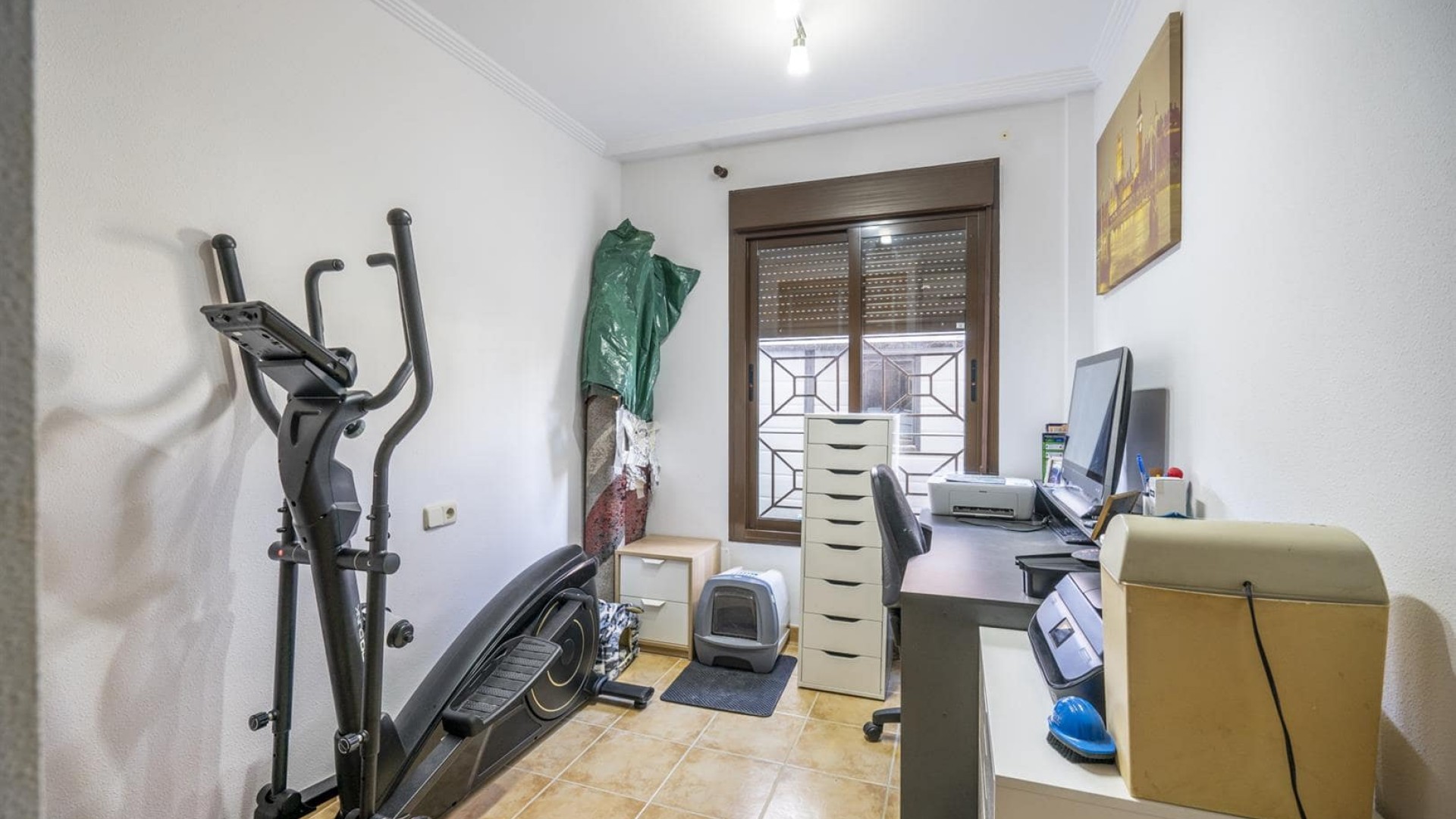 Resale - Stadthaus -
SAN CAYETANO