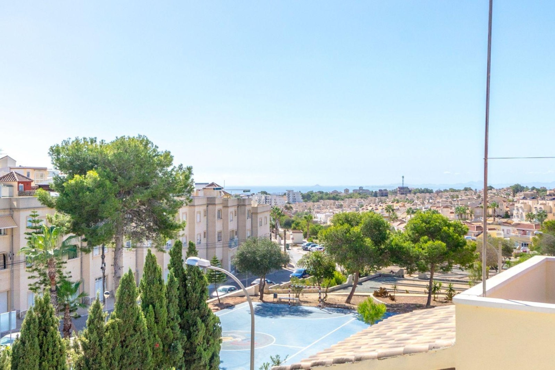 Resale - Stadthaus -
San Miguel de Salinas - El galan