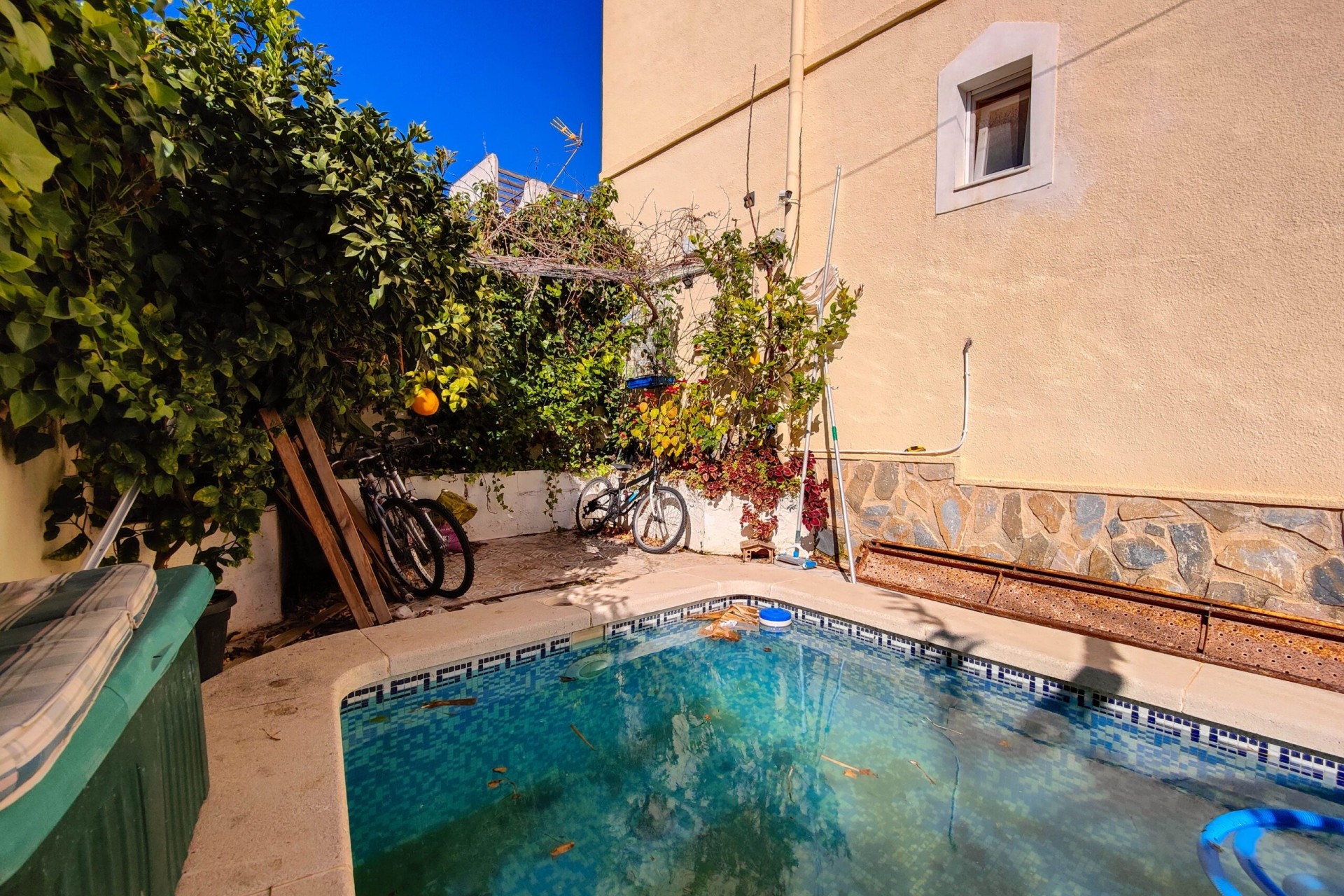 Resale - Stadthaus -
San Miguel de Salinas - Inland
