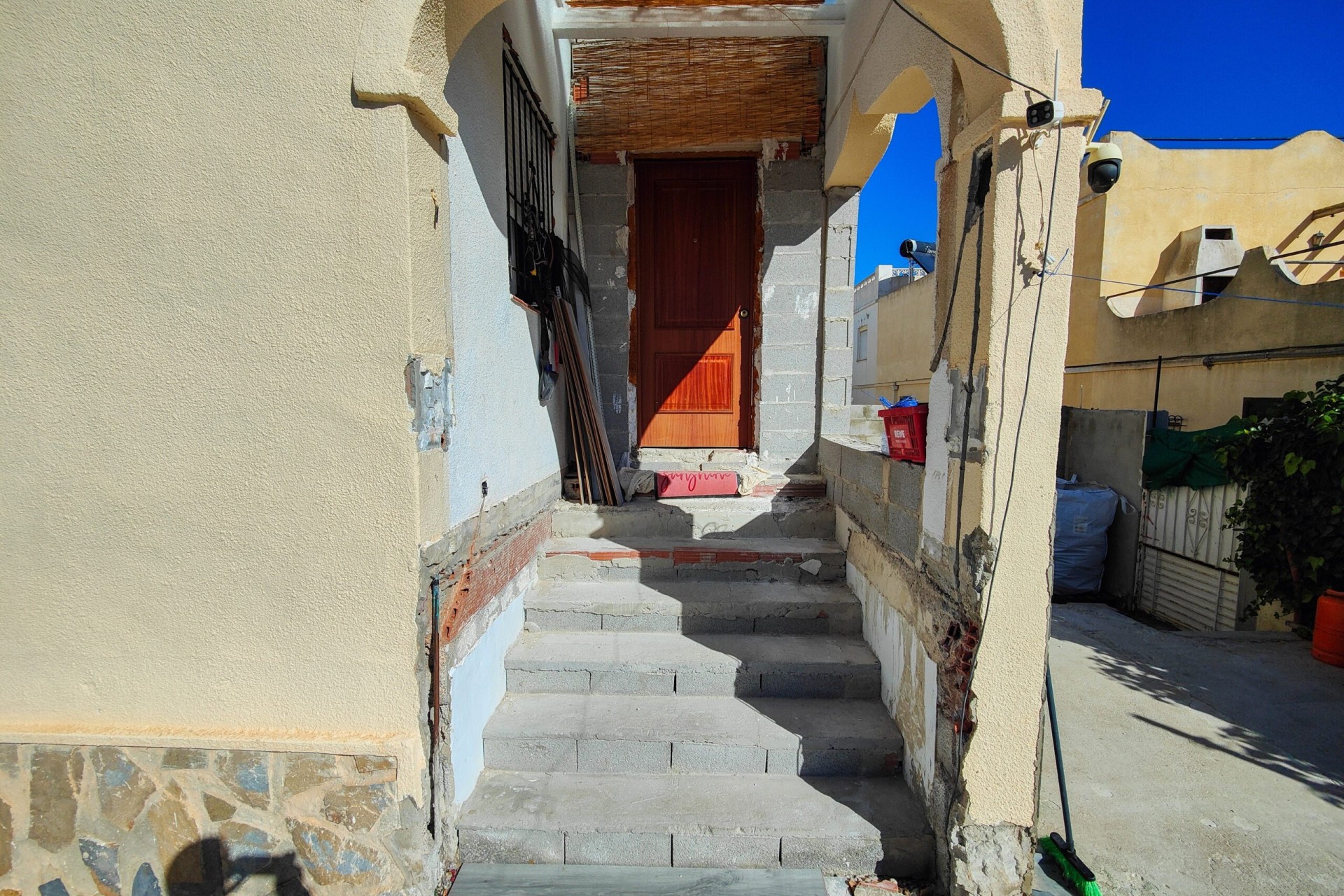Resale - Stadthaus -
San Miguel de Salinas - Inland