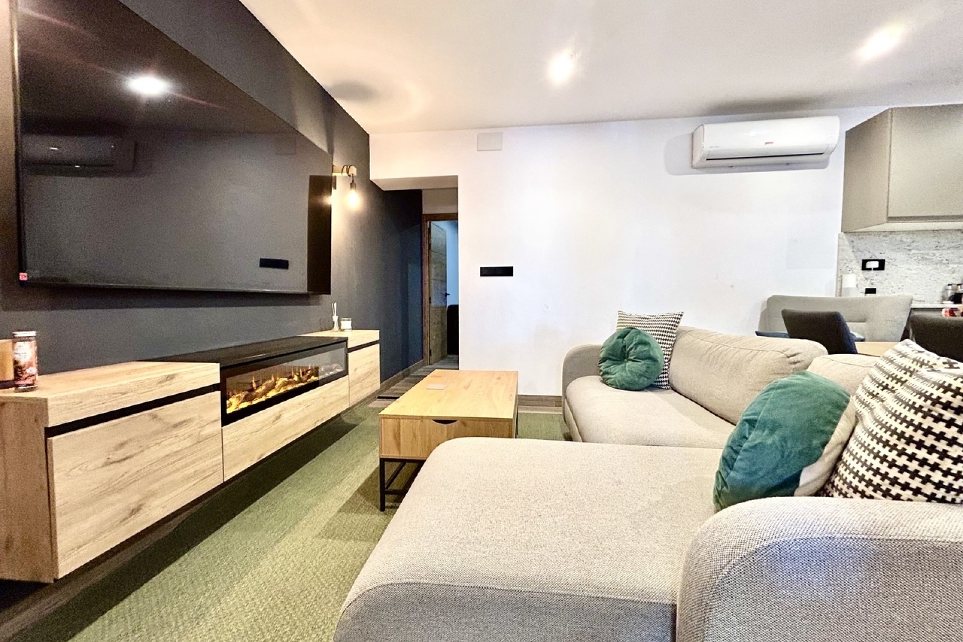 Resale - Stadthaus -
San Miguel de Salinas - Inland