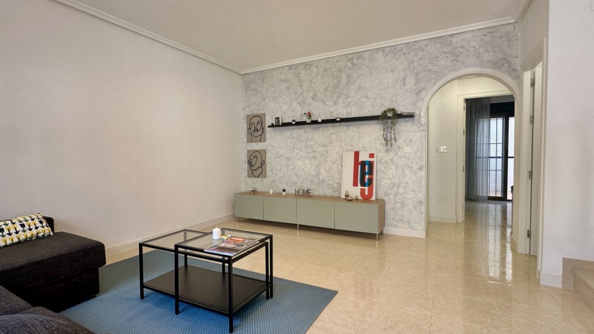 Resale - Stadthaus -
San Miguel de Salinas