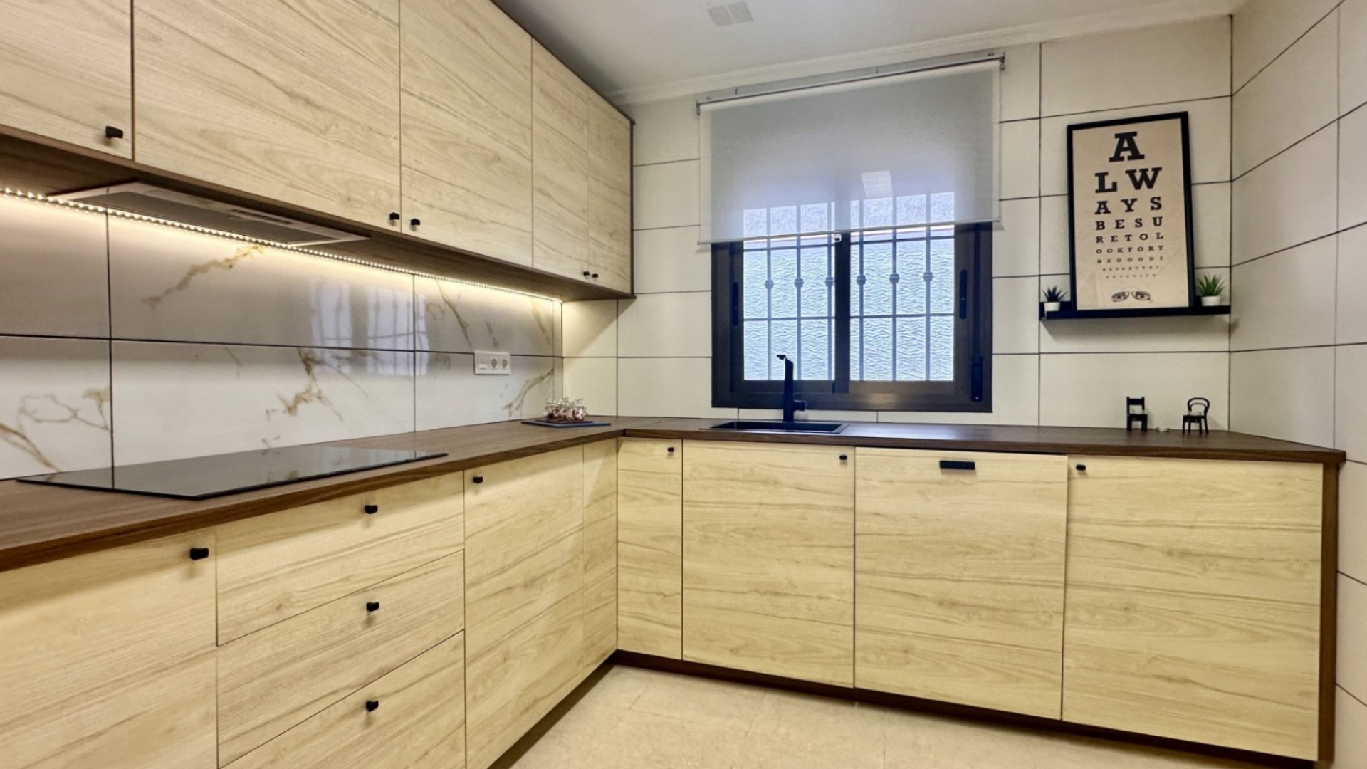 Resale - Stadthaus -
San Miguel de Salinas