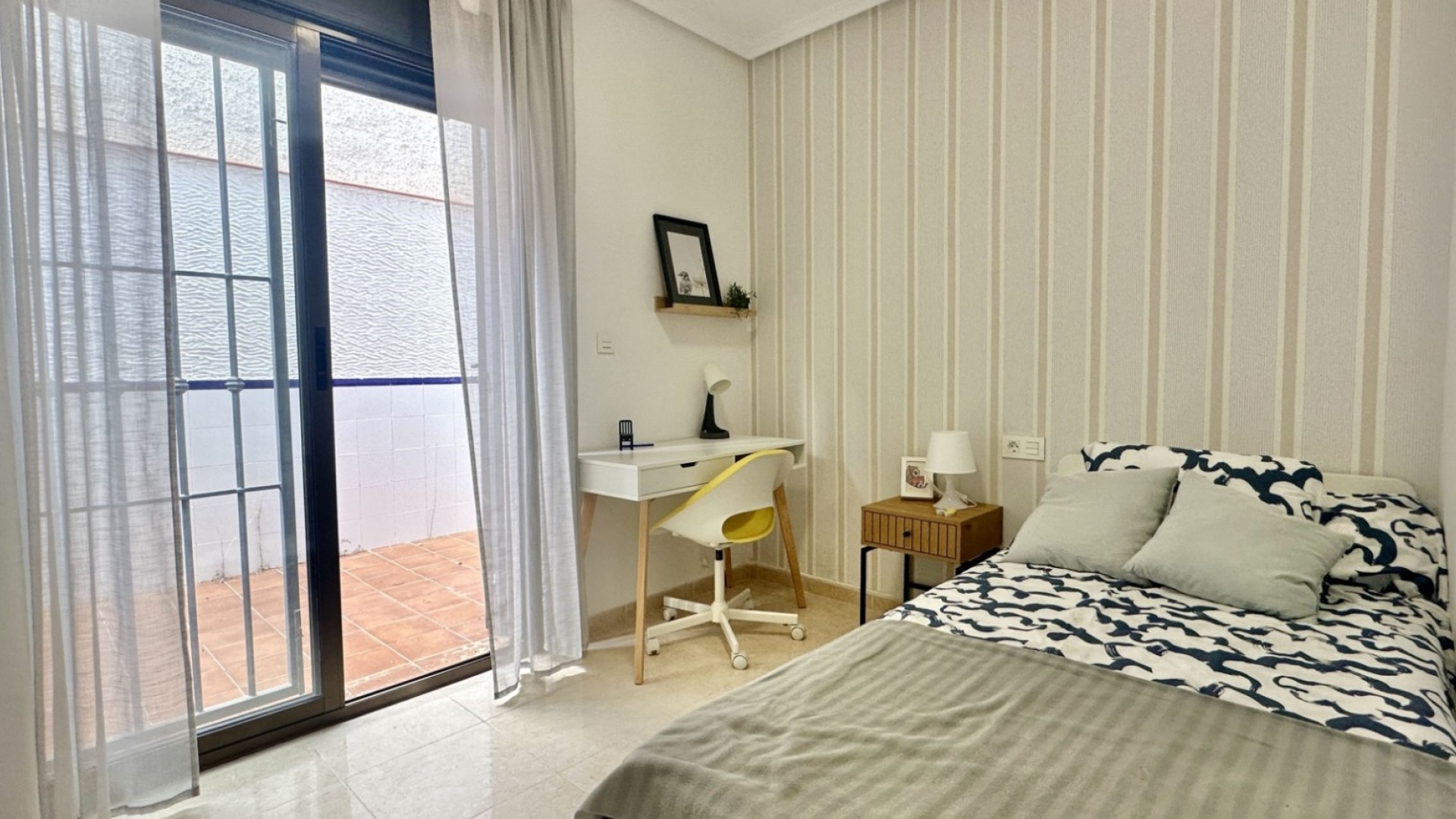 Resale - Stadthaus -
San Miguel de Salinas