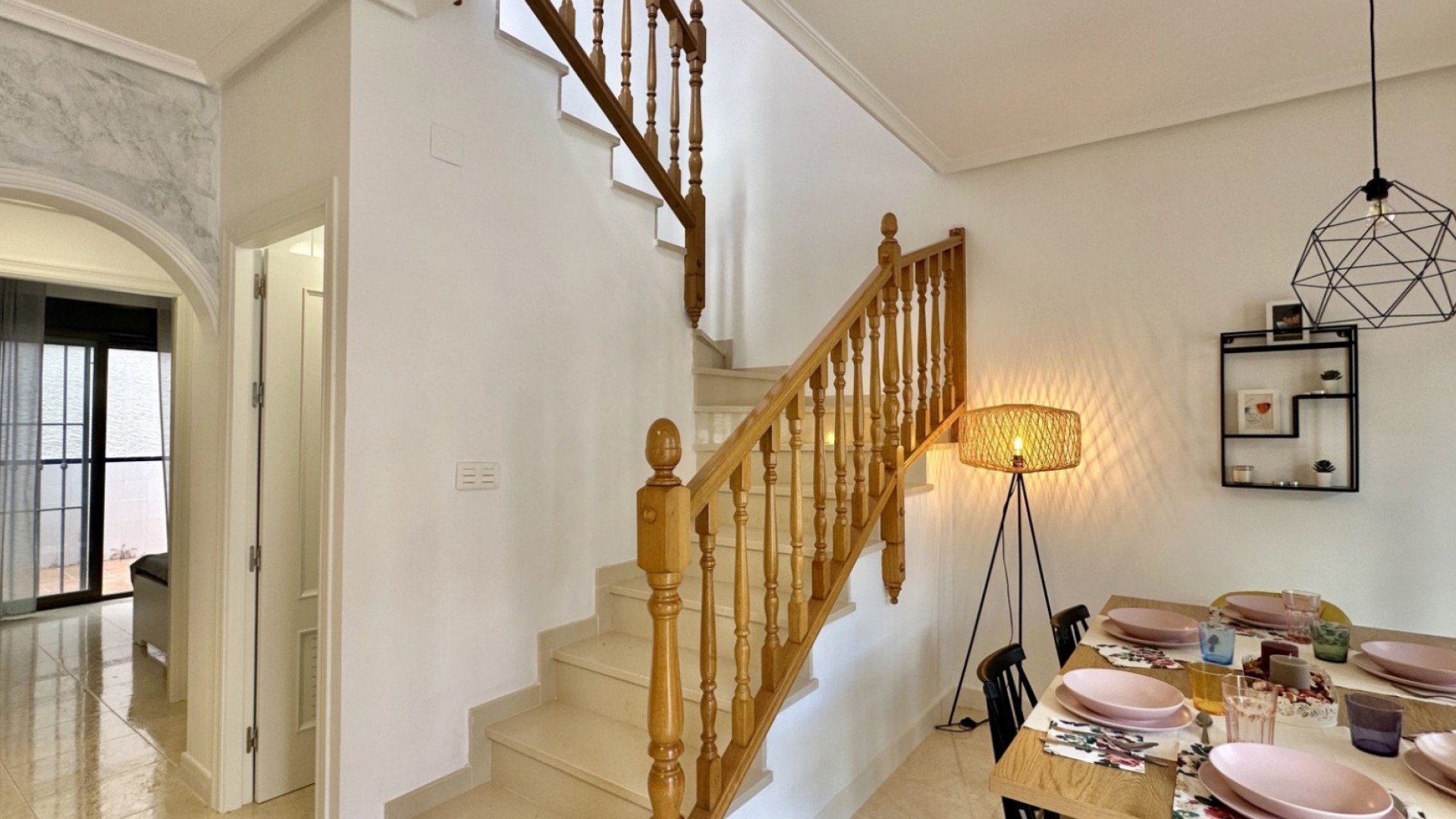 Resale - Stadthaus -
San Miguel de Salinas