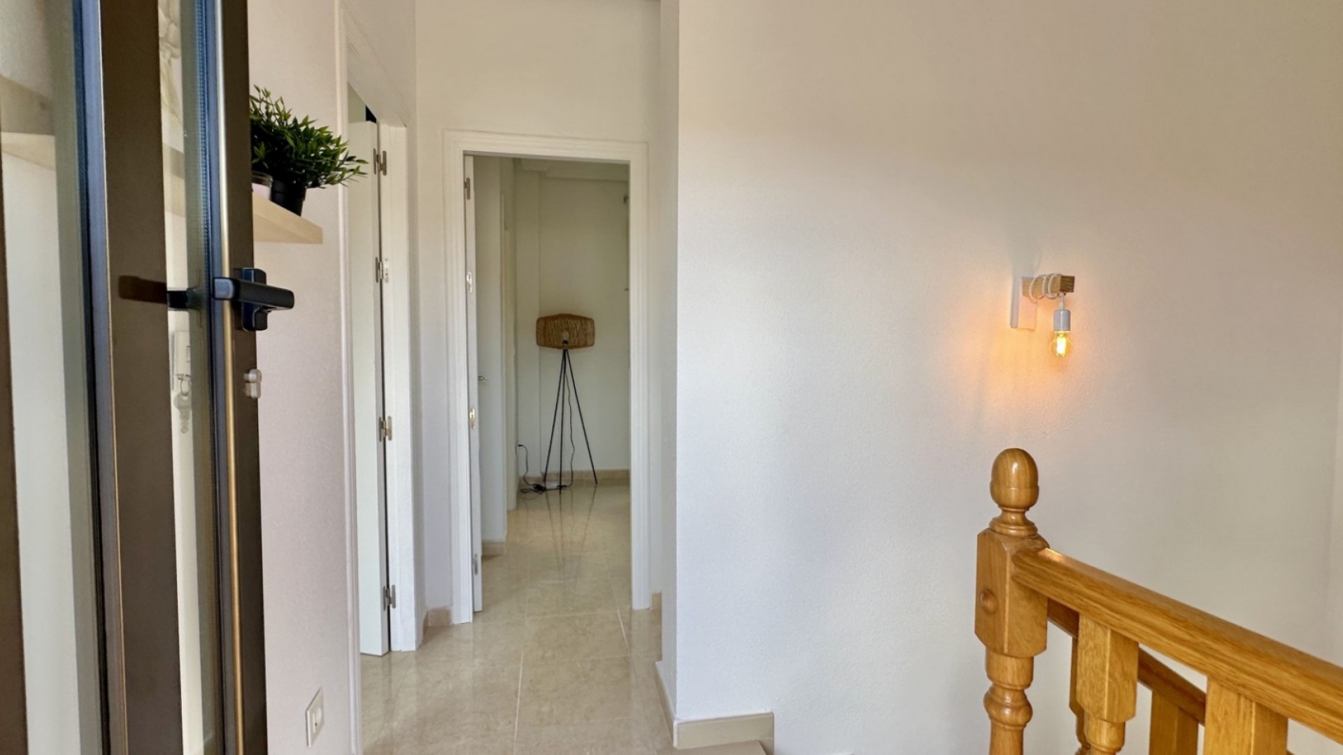 Resale - Stadthaus -
San Miguel de Salinas