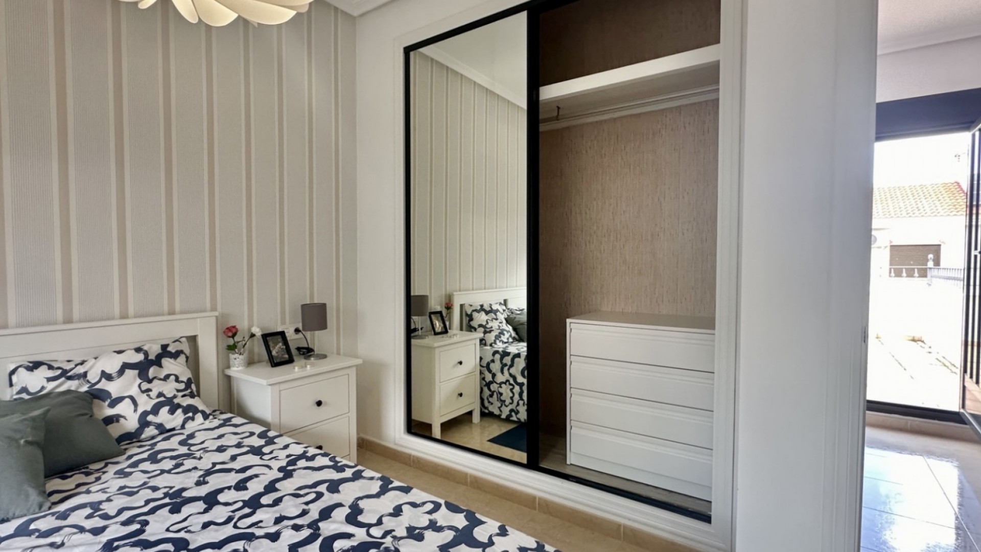 Resale - Stadthaus -
San Miguel de Salinas