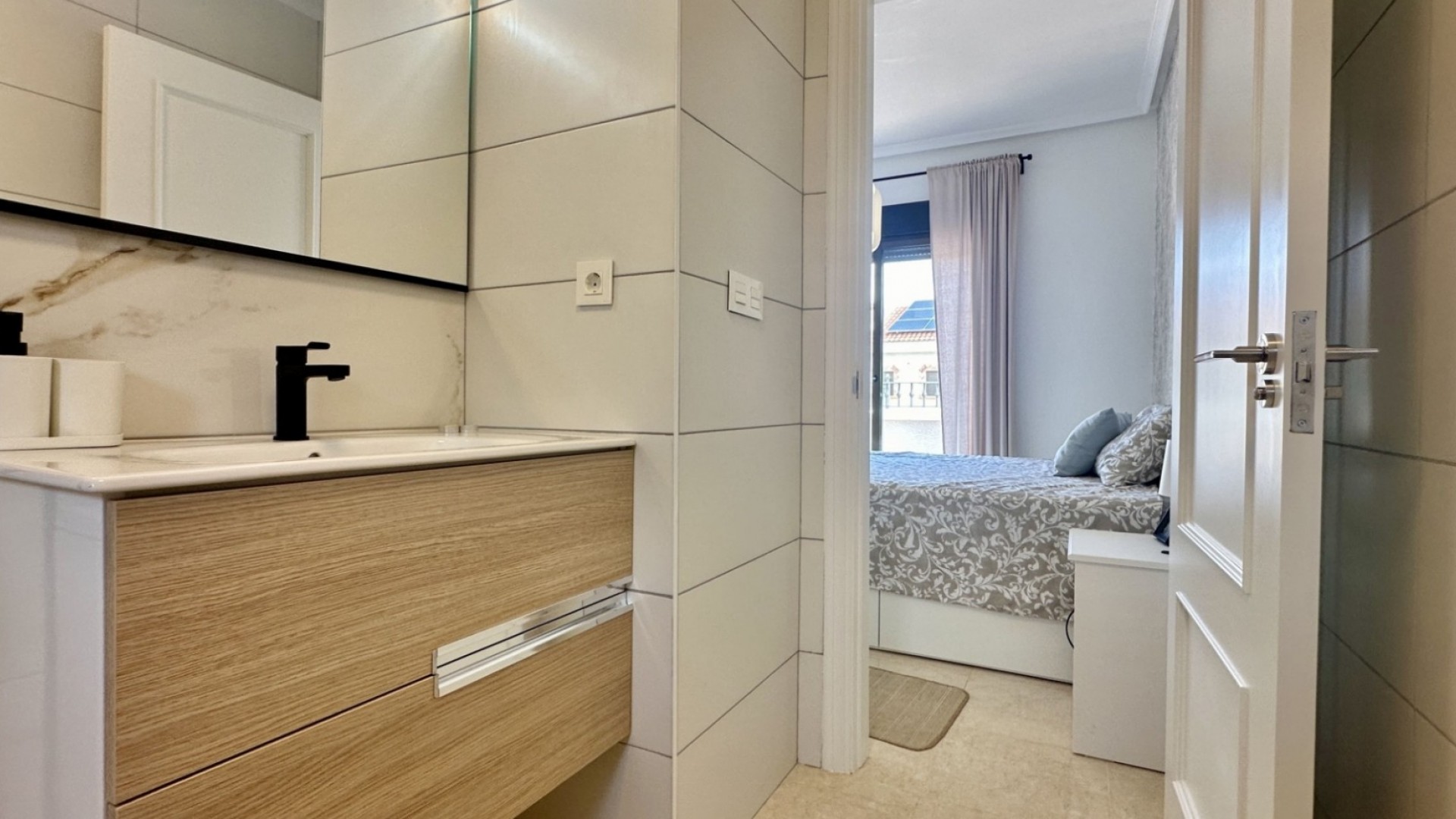 Resale - Stadthaus -
San Miguel de Salinas